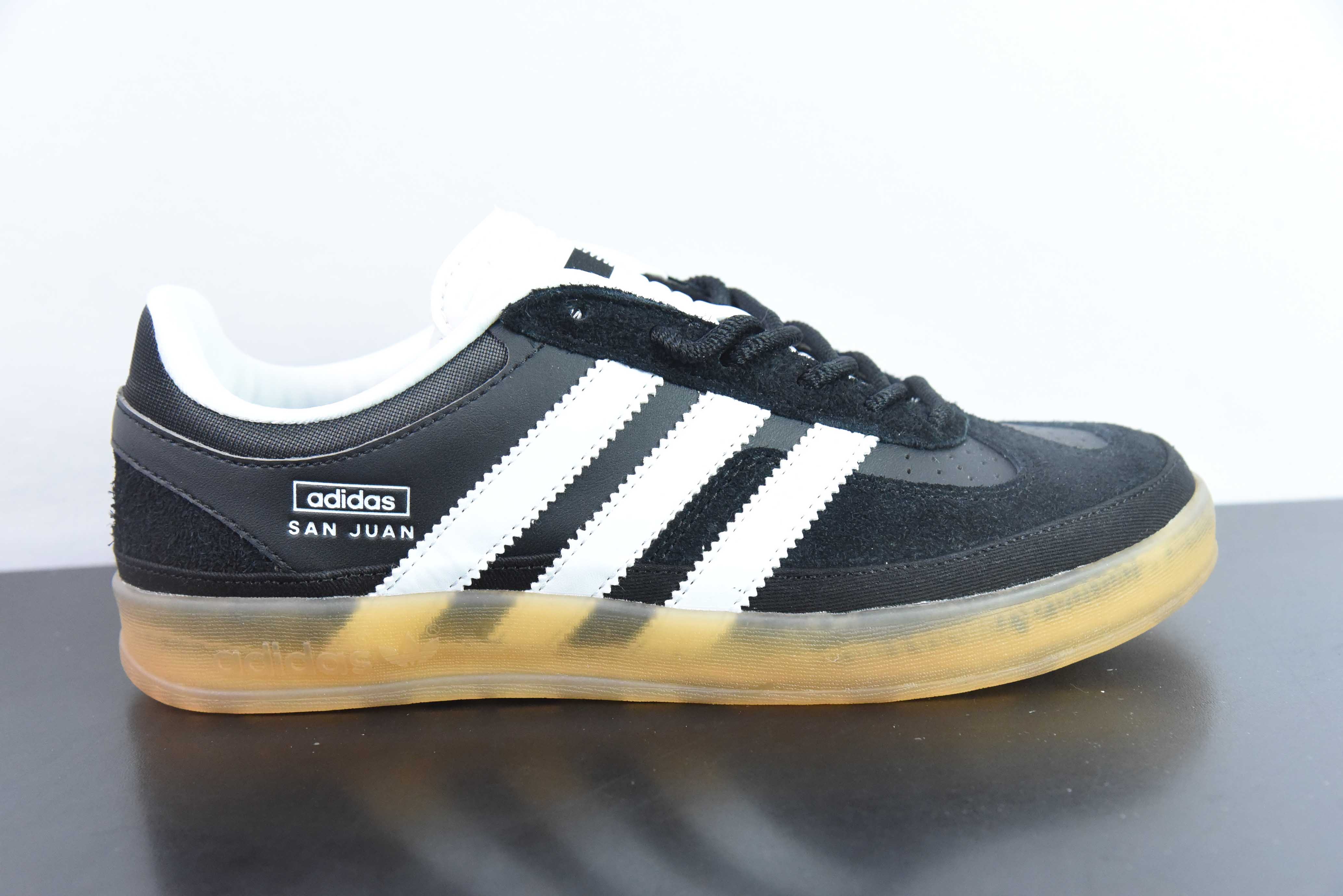 아디다스 오리지널스 배드 버니 가젤 인도어 클로버 캐주얼 슬립 방지 로우탑 보드 슈즈 아이템 번호: IF9733 사이즈: 35-45