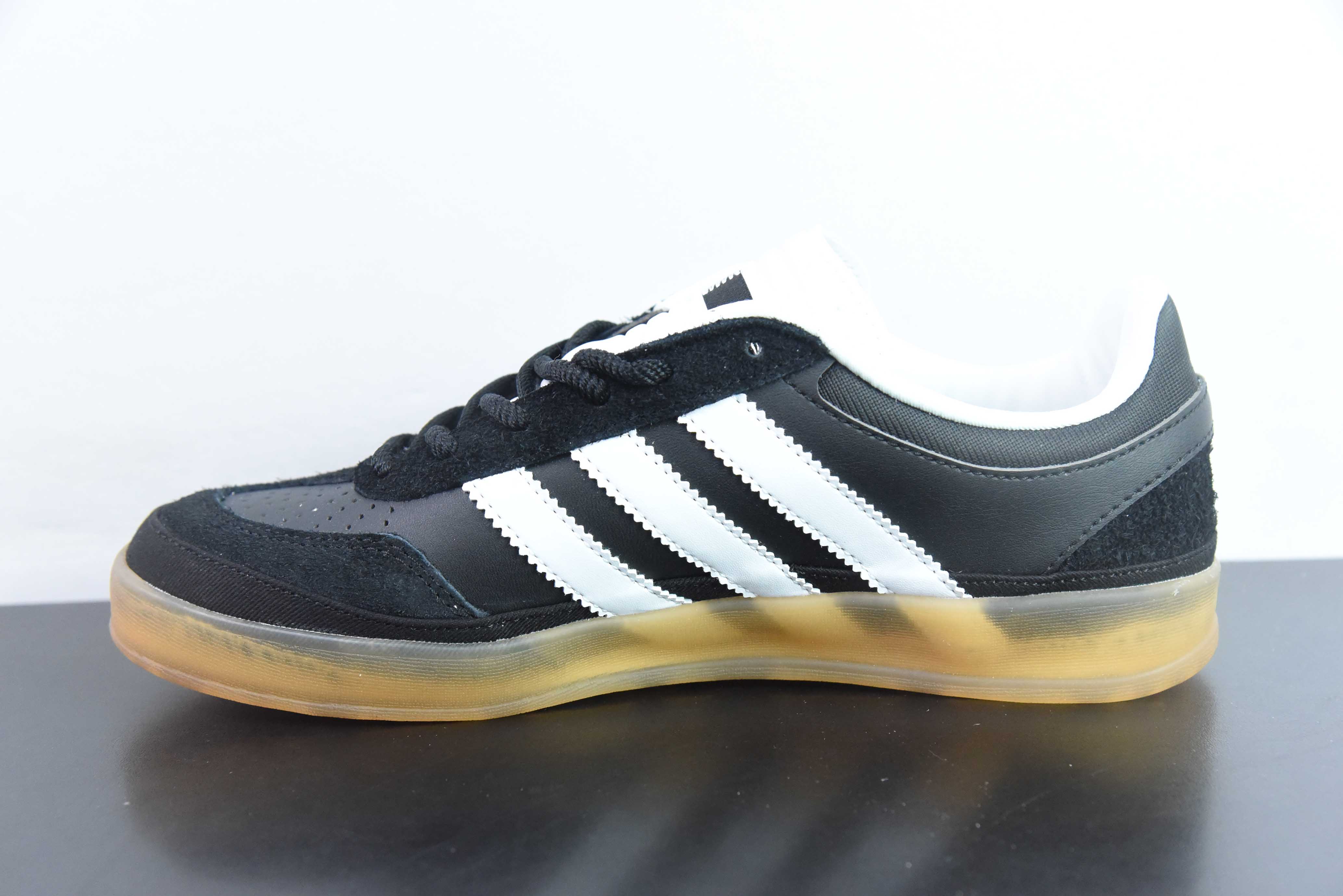 아디다스 오리지널스 배드 버니 가젤 인도어 클로버 캐주얼 슬립 방지 로우탑 보드 슈즈 아이템 번호: IF9733 사이즈: 35-45