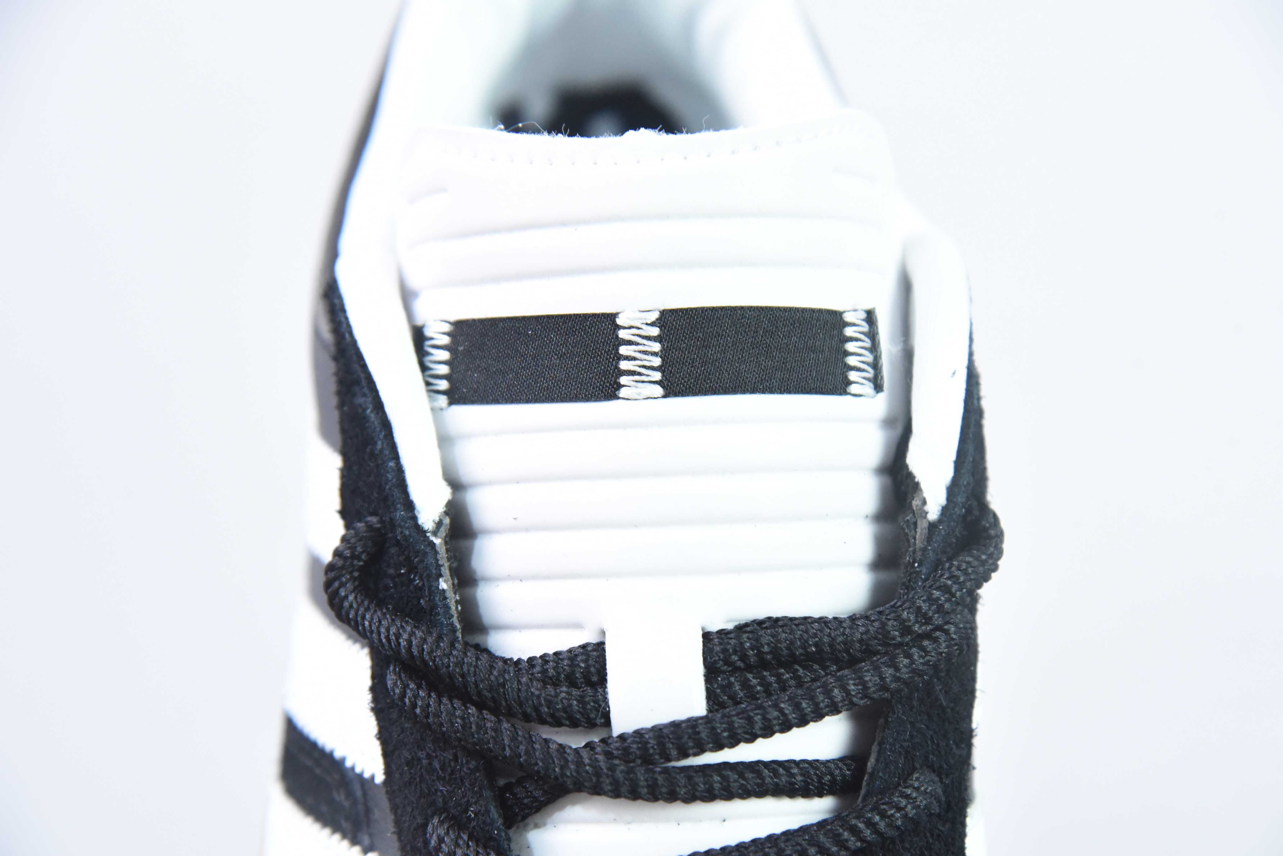 아디다스 오리지널스 배드 버니 가젤 인도어 클로버 캐주얼 슬립 방지 로우탑 보드 슈즈 아이템 번호: IF9733 사이즈: 35-45