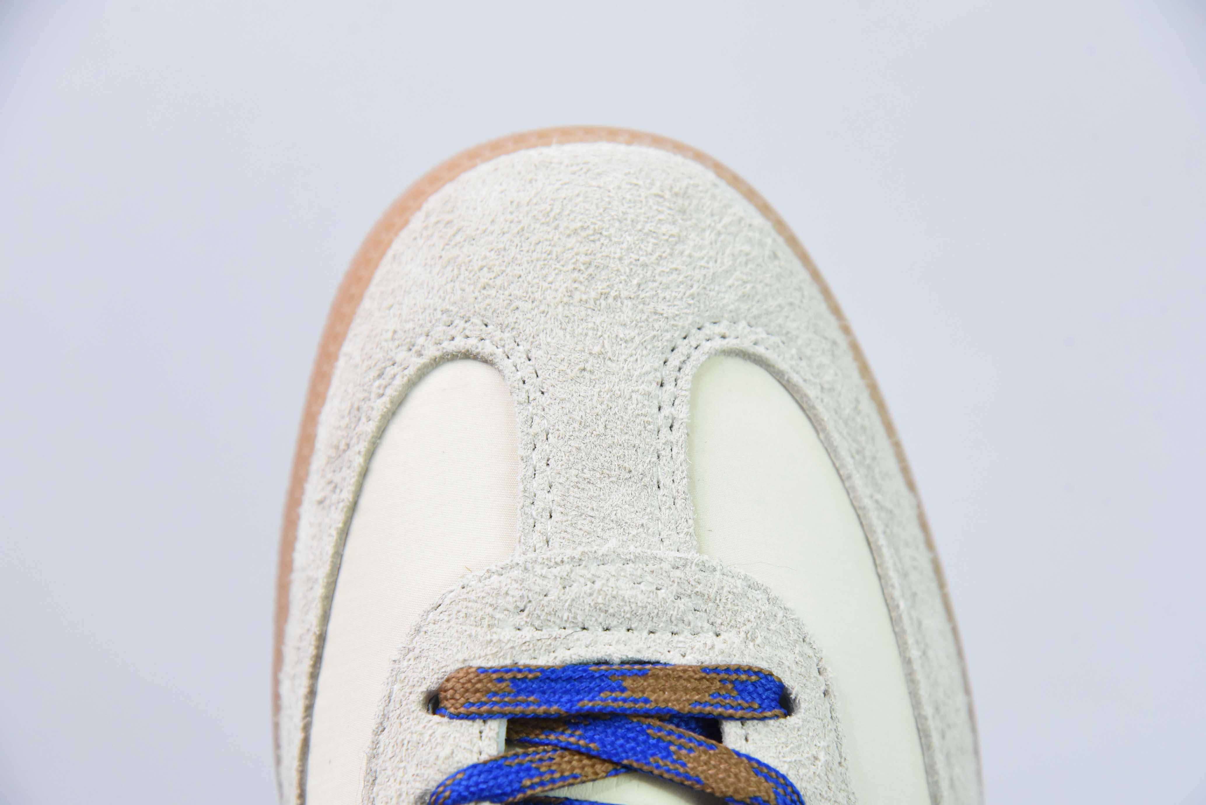 아디다스 클로버 삼바 로우탑 보드쇼츠 화이트 및 블루 생고무 밑창 아이템: IH7756 사이즈: 36 36.5 37 38 38.5 39 40 40.5 41 42 42.5 43 44 45