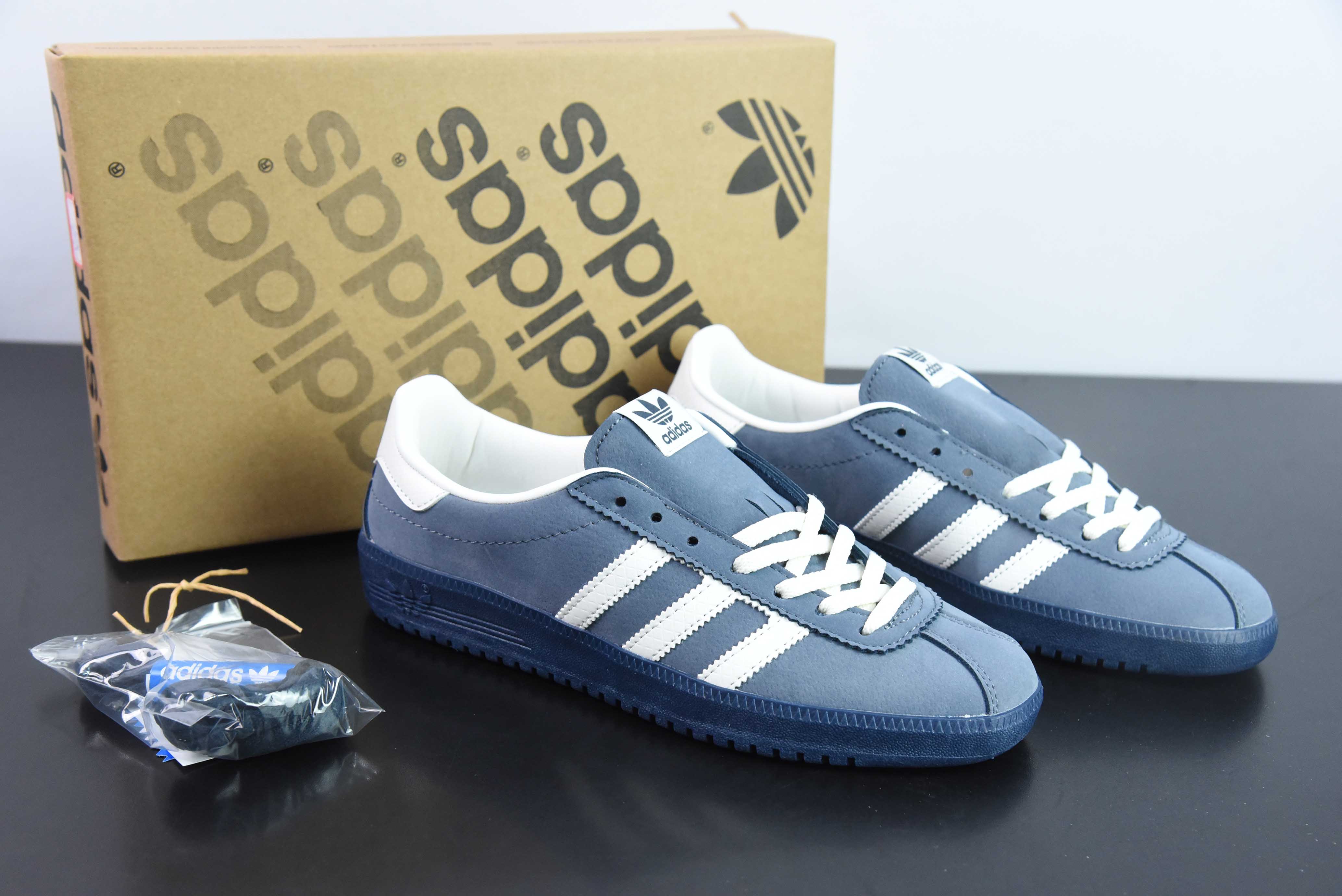 아디다스 오리지널스 버뮤다 마카롱 컬러 누벅 스웨이드 미끄럼 방지 경량 로우탑 보드숏 아이템 번호: IF6558 사이즈: 36-45