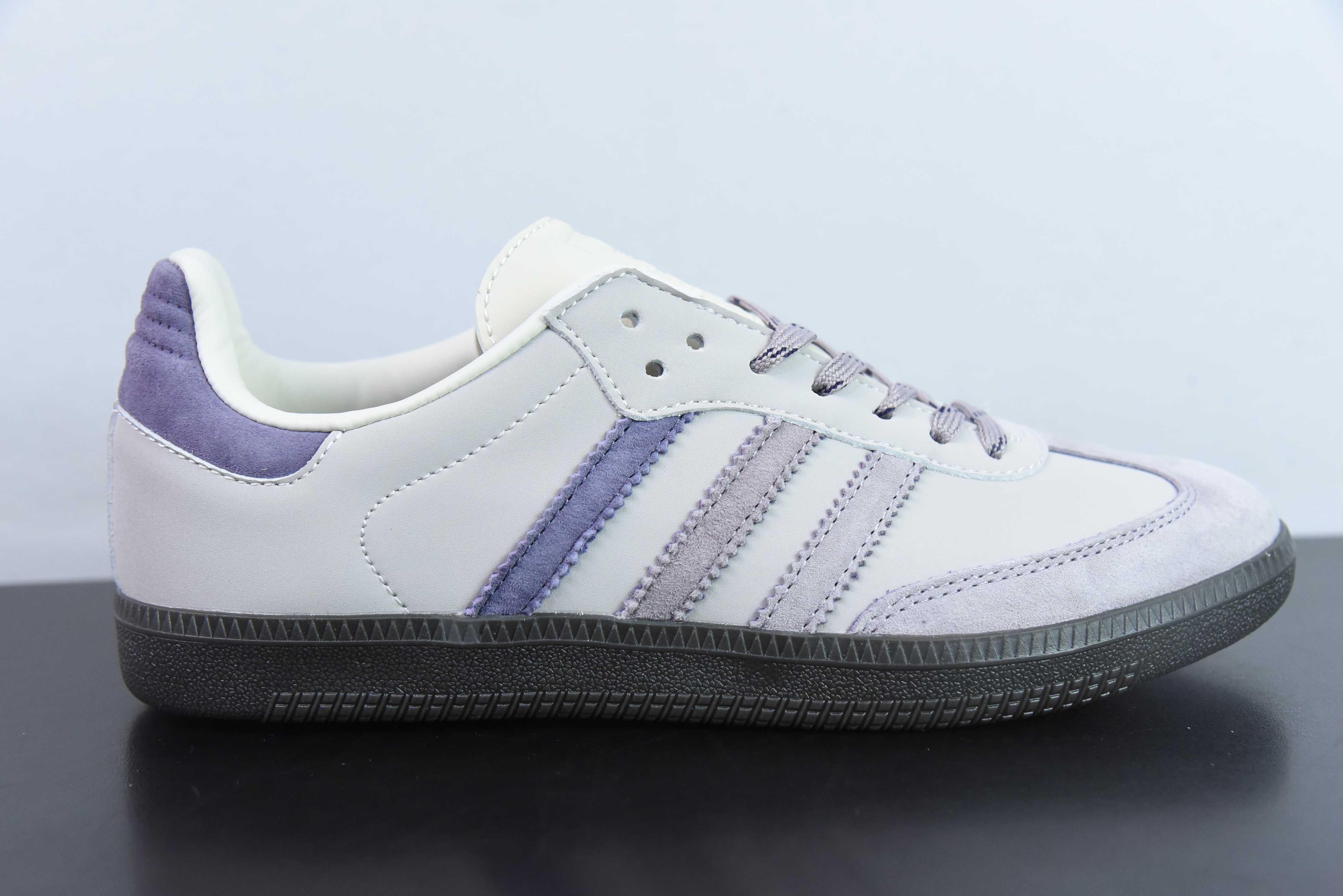 아디다스 오리지널스 삼바 OG 삼바 시리즈 신사 독일 트레이닝 축구 스타일 백 로우탑 캐주얼 트레이너 IE0875 사이즈: 36-45