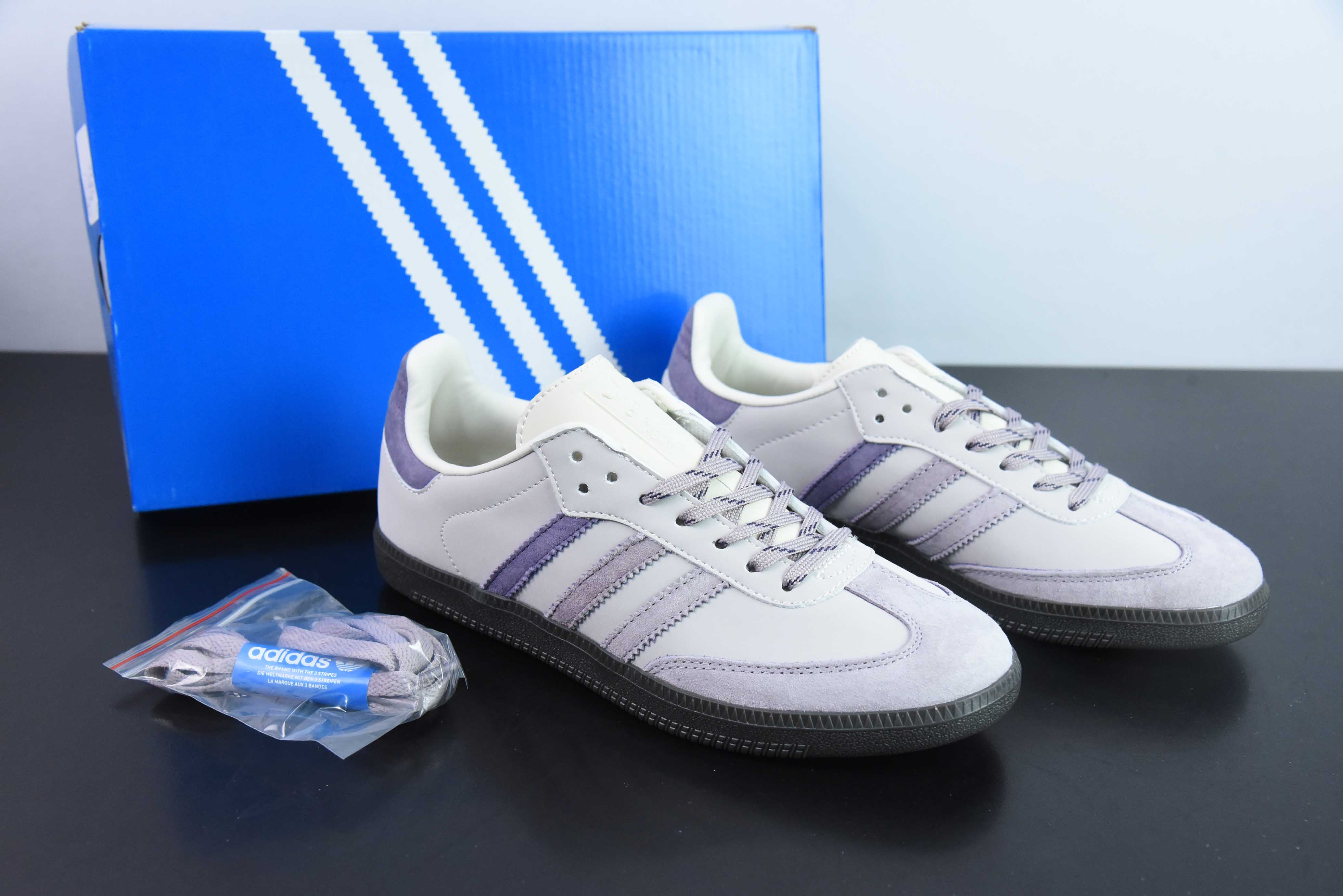 아디다스 오리지널스 삼바 OG 삼바 시리즈 신사 독일 트레이닝 축구 스타일 백 로우탑 캐주얼 트레이너 IE0875 사이즈: 36-45