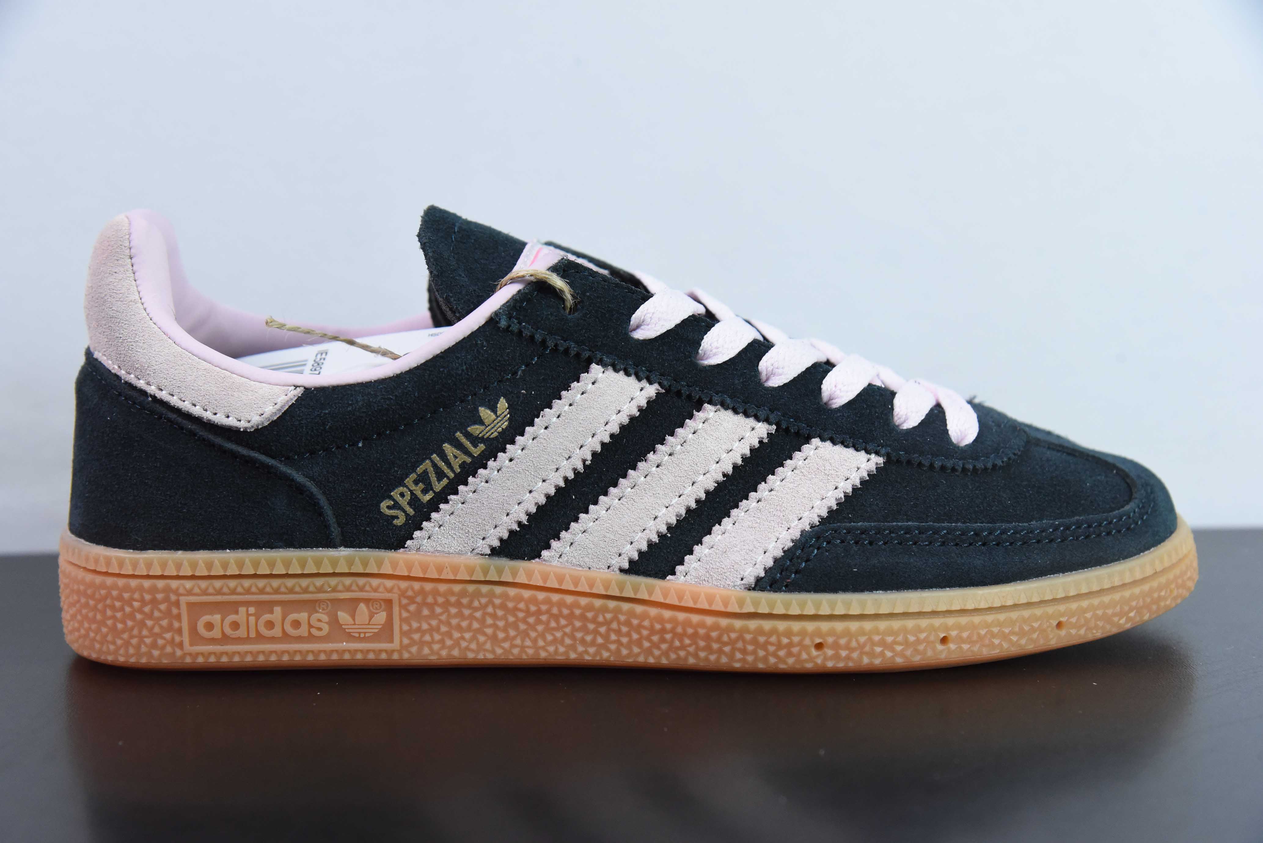 아디다스 핸드볼 스페시알 클래식 빈티지 캐주얼 스니커즈 아이템: IE5897 사이즈: 36-45