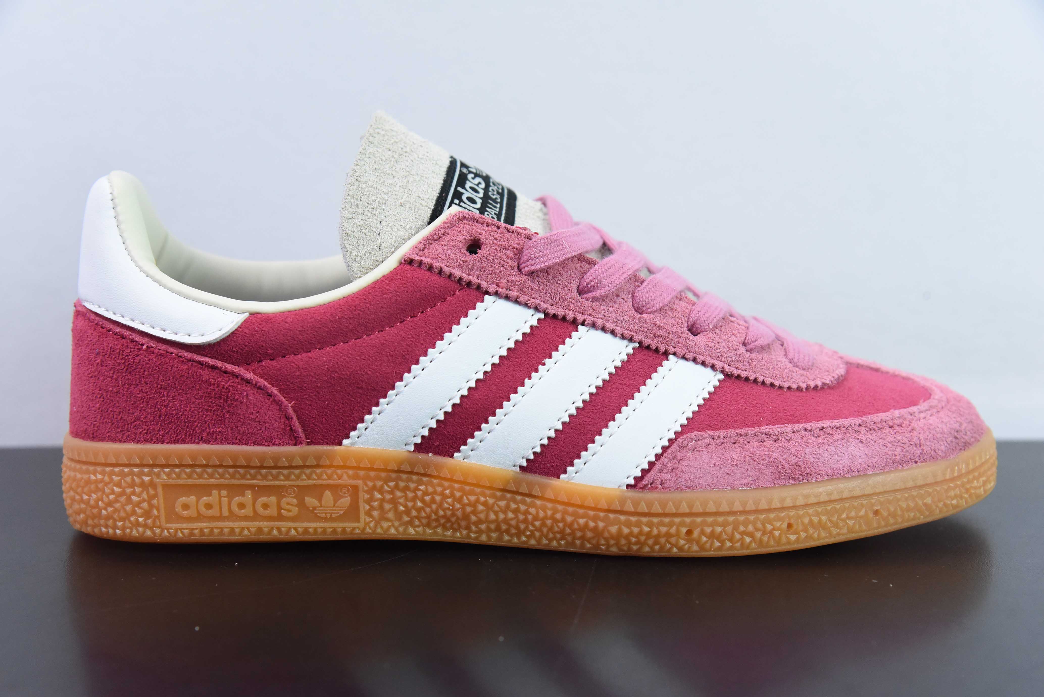 아디다스 핸드볼 스페시알 샴록 핸드볼 스페셜 에디션 성 패트릭 데이 공동 브랜드 품목 번호: IF6562 사이즈: 36-45