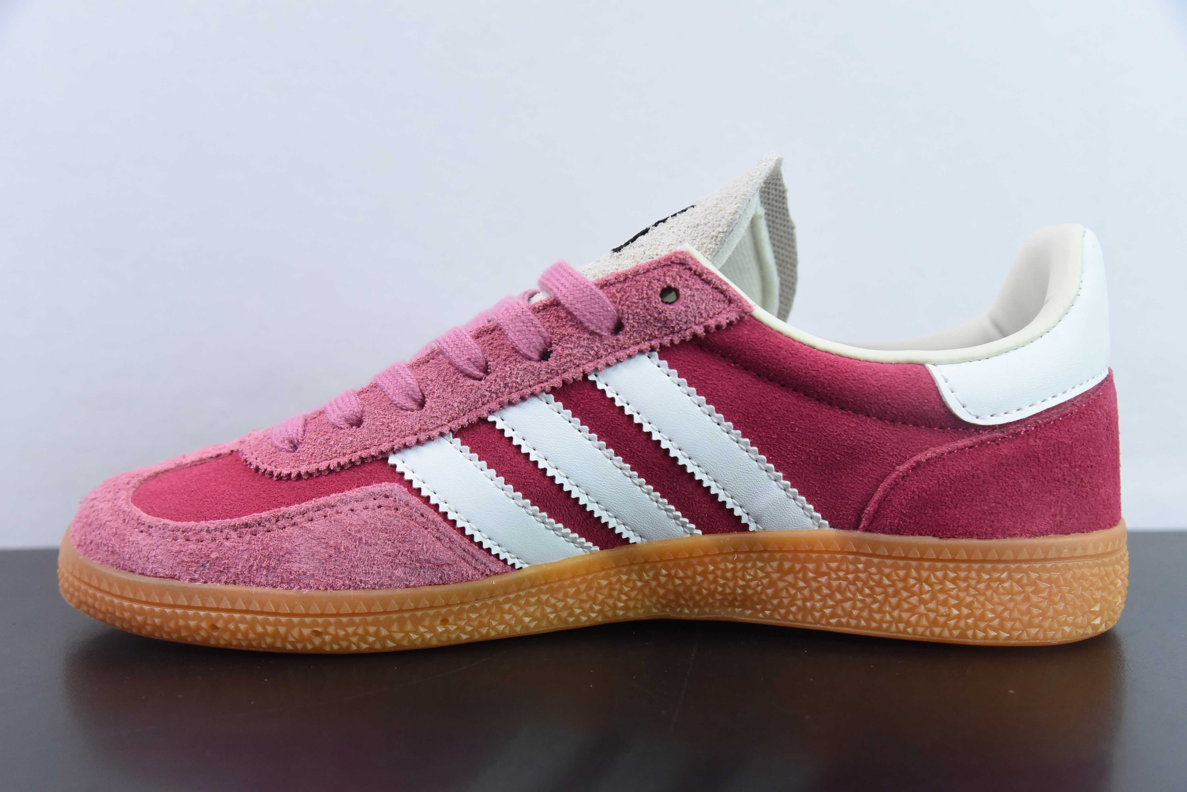 아디다스 핸드볼 스페시알 샴록 핸드볼 스페셜 에디션 성 패트릭 데이 공동 브랜드 품목 번호: IF6562 사이즈: 36-45