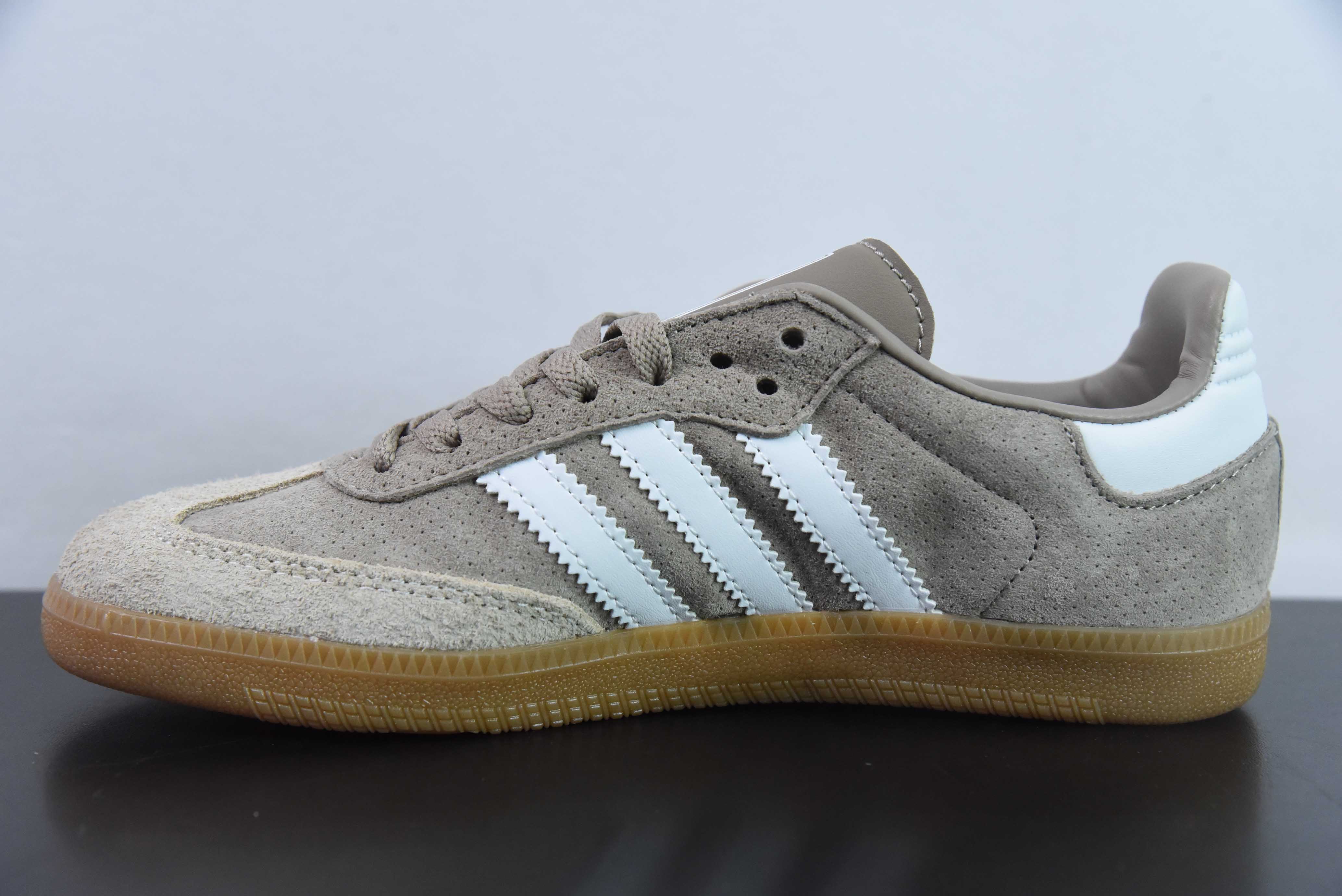 아디다스 오리지널스 삼바 OG 라이트 브라운 아이템 번호: H 사이즈: 36-45