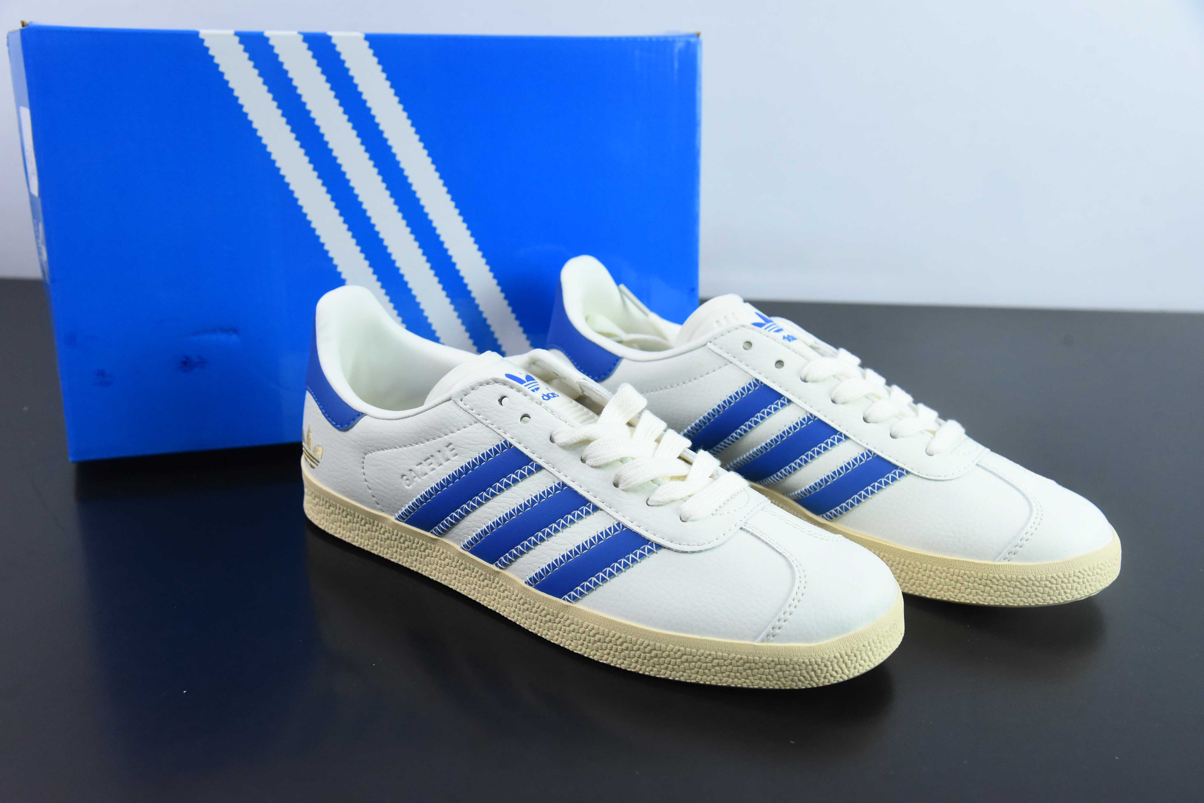 아디다스 오리지널스 가젤 인도어 샴록 캐주얼 논슬립 내마모성 로우탑 보드 슈즈 아이템 번호: IF4599 사이즈: 35-45