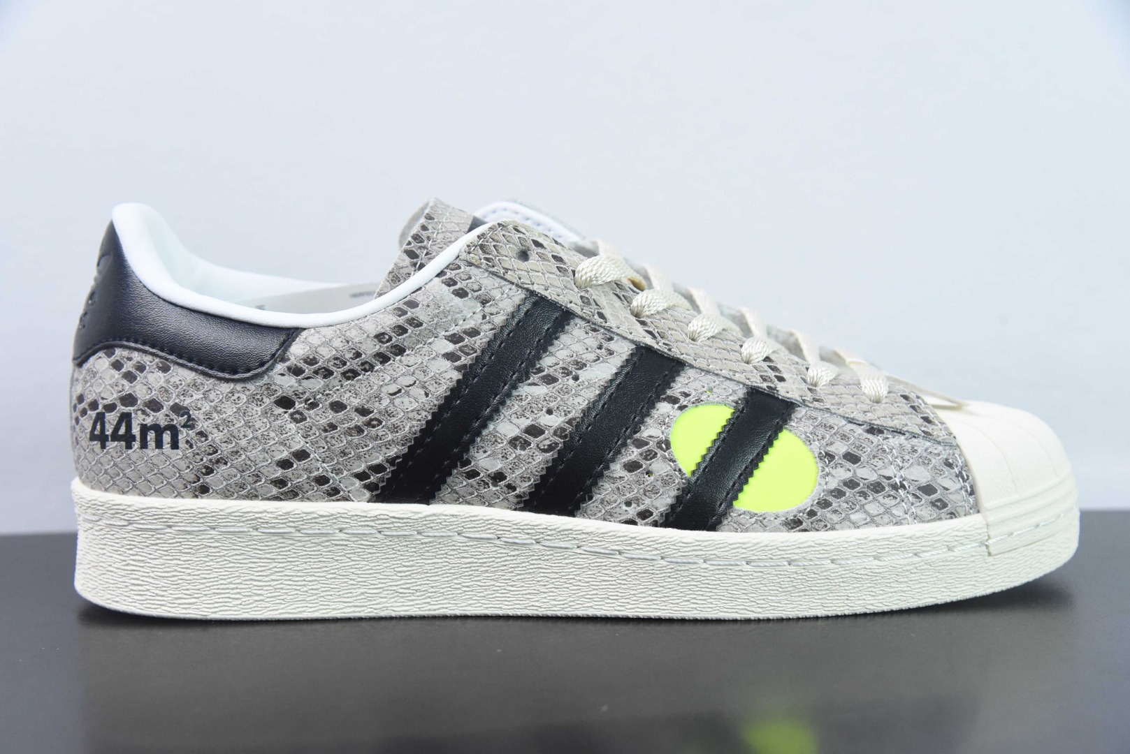 AD 오리지널스 슈퍼스타 클래식 레트로 쉘 토 보드 슈즈 아이템 번호: IG4124 사이즈: 36-45