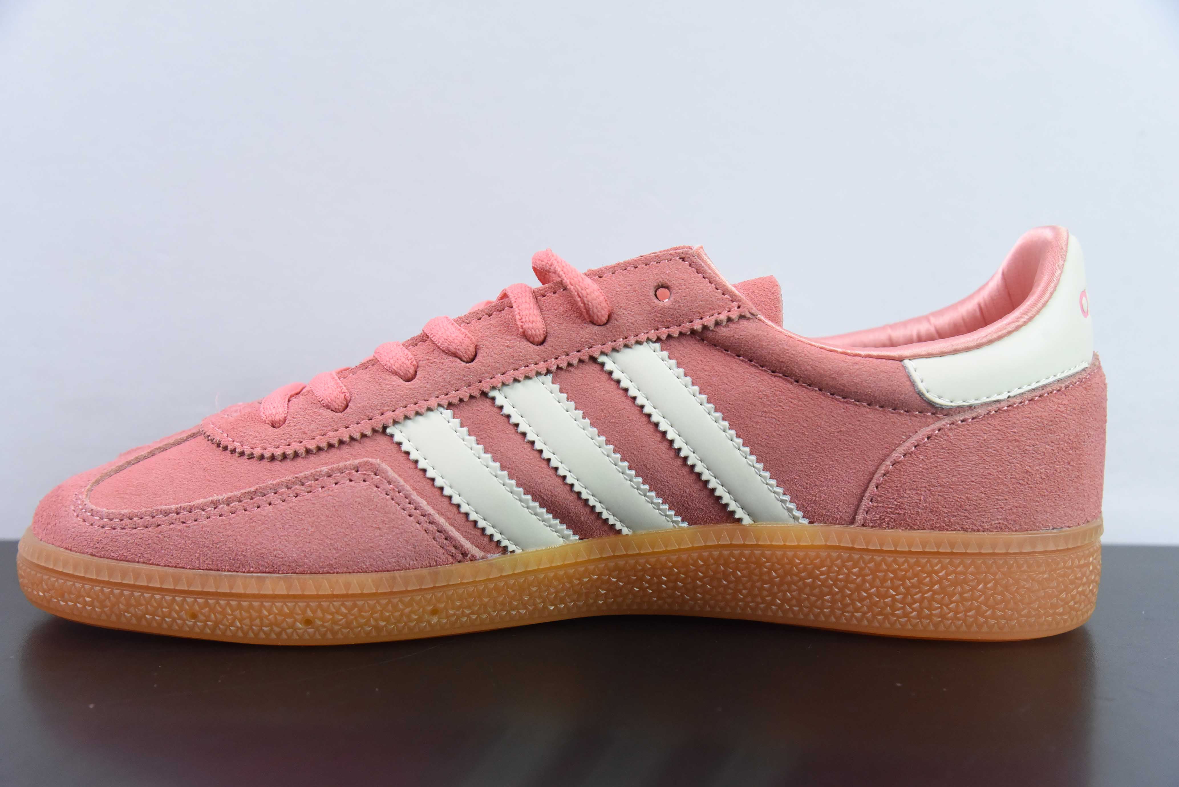 아디다스 핸드볼 스페시알 아디다스 클래식 빈티지 캐주얼 슈즈 공식 품목: IH2610 사이즈: 36-45