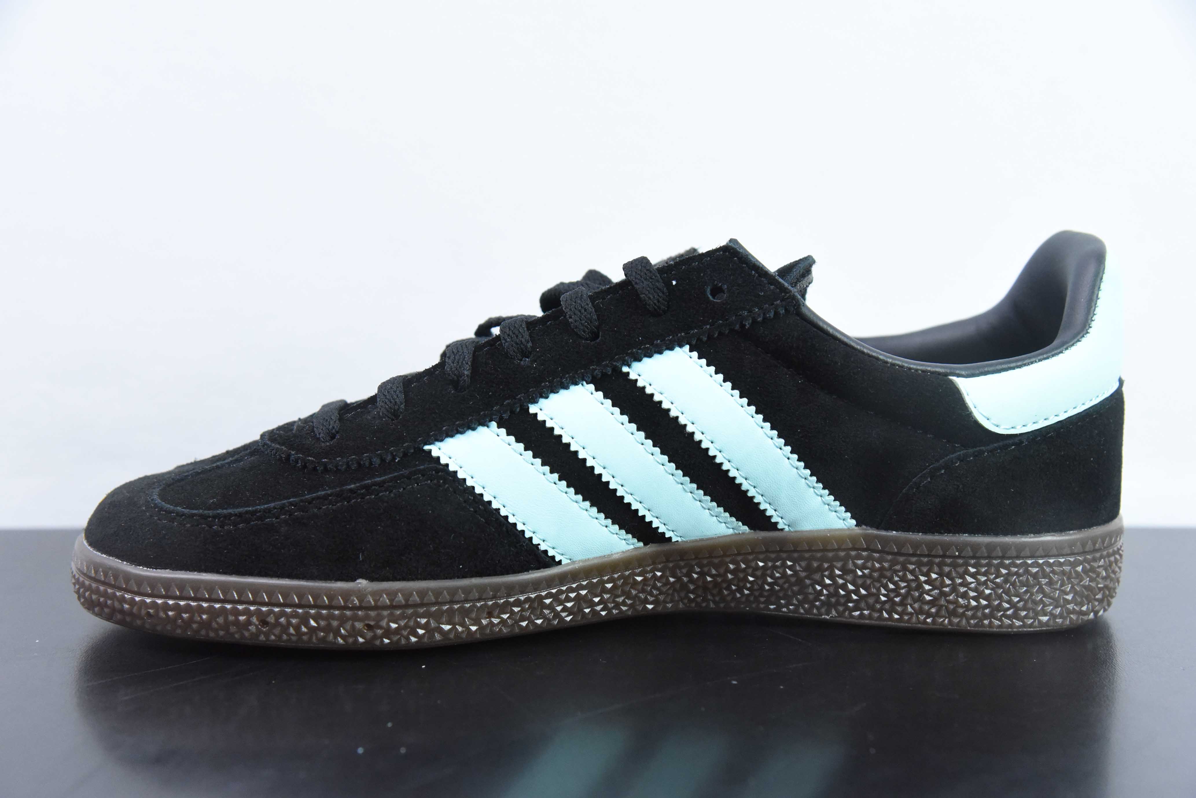 아디다스 핸드볼 스페시알 아디다스 클래식 레트로 캐주얼 슈즈 아이템 번호: IH7491 사이즈: 36-45