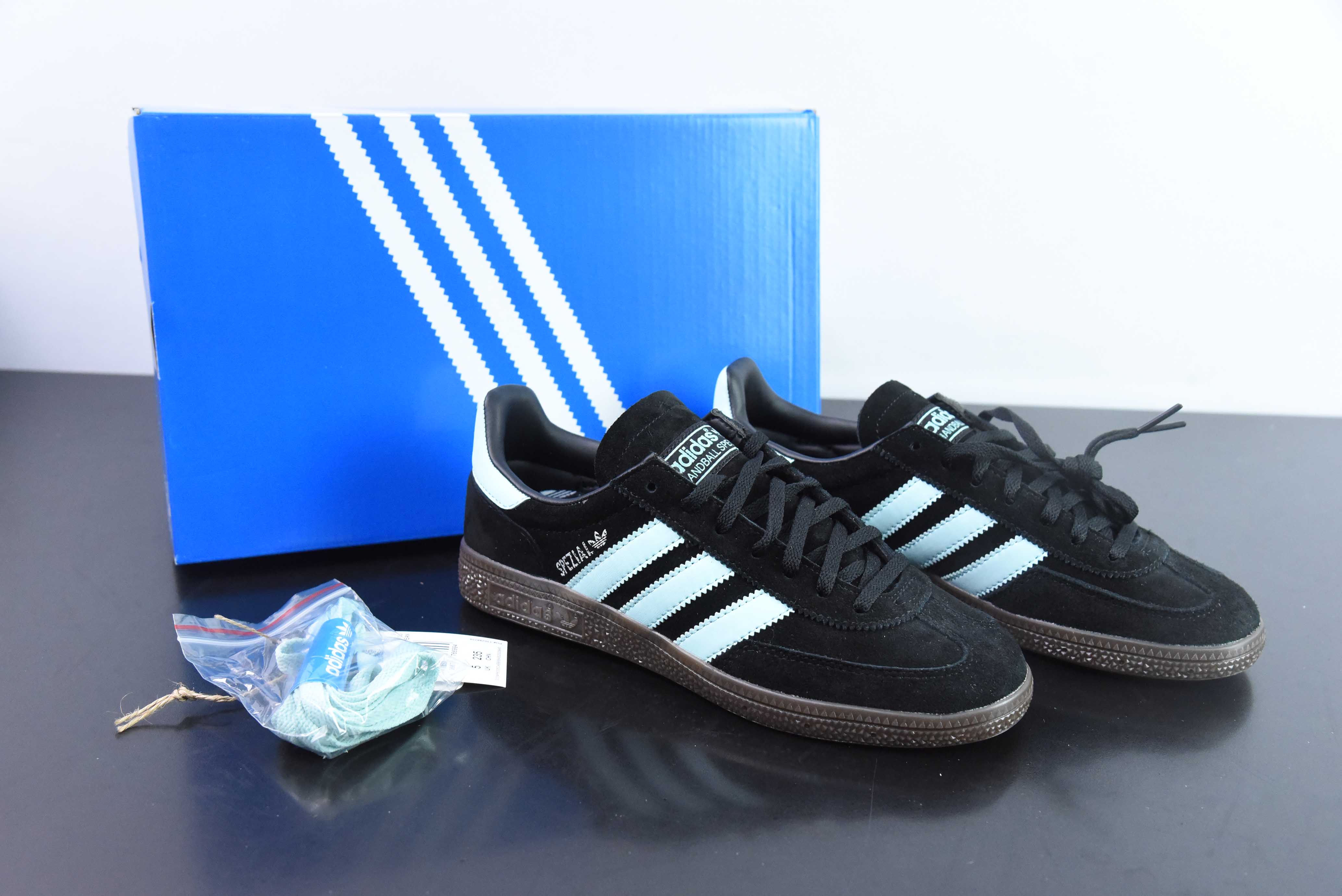 아디다스 핸드볼 스페시알 아디다스 클래식 레트로 캐주얼 슈즈 아이템 번호: IH7491 사이즈: 36-45