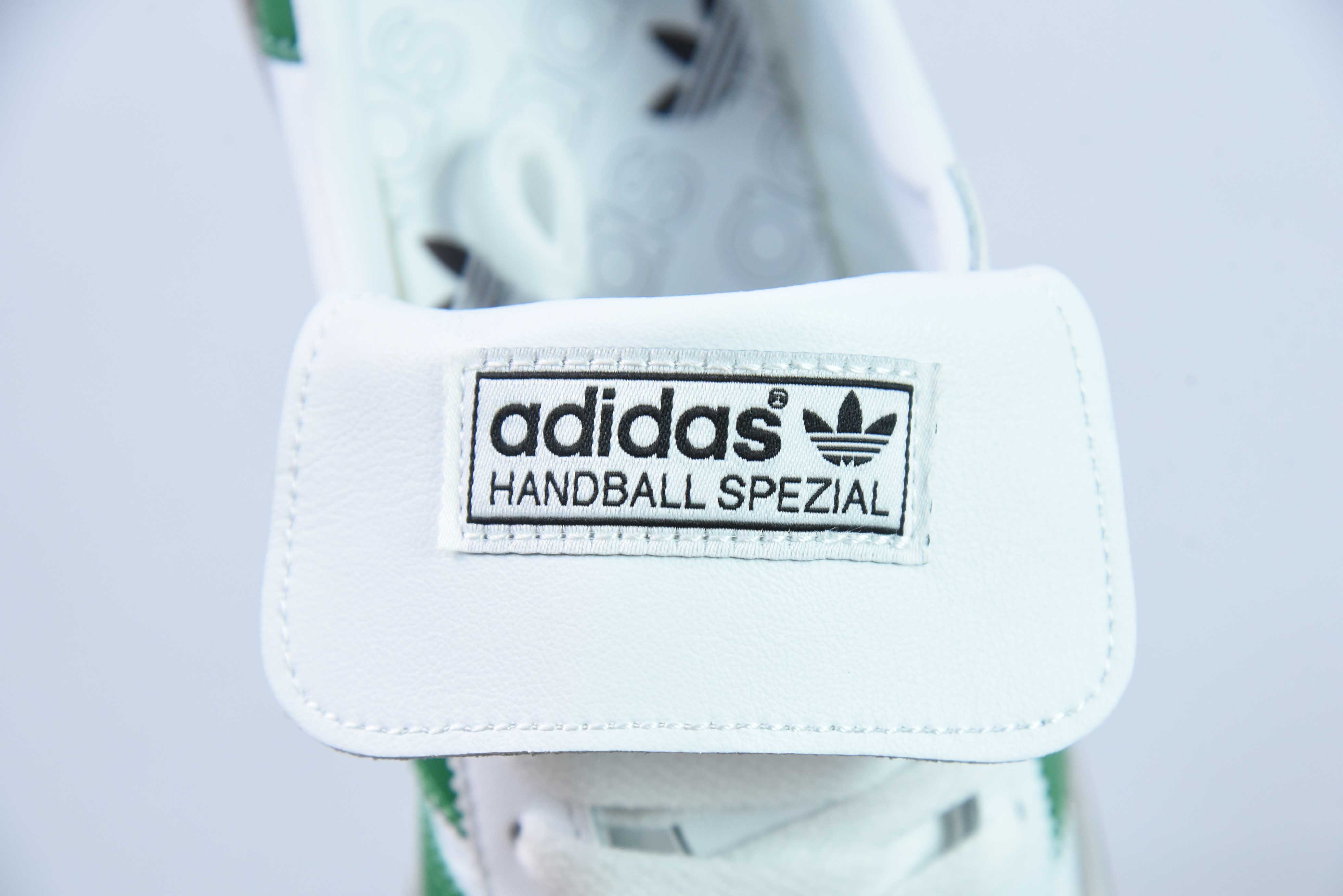 슈큐 x 이왁스 x 아디다스 오리지널스 핸드볼 스즈엘 경량 내마모성 미끄럼 방지 로우탑 크리켓화 아이템 번호: IH0368 사이즈: 36-45