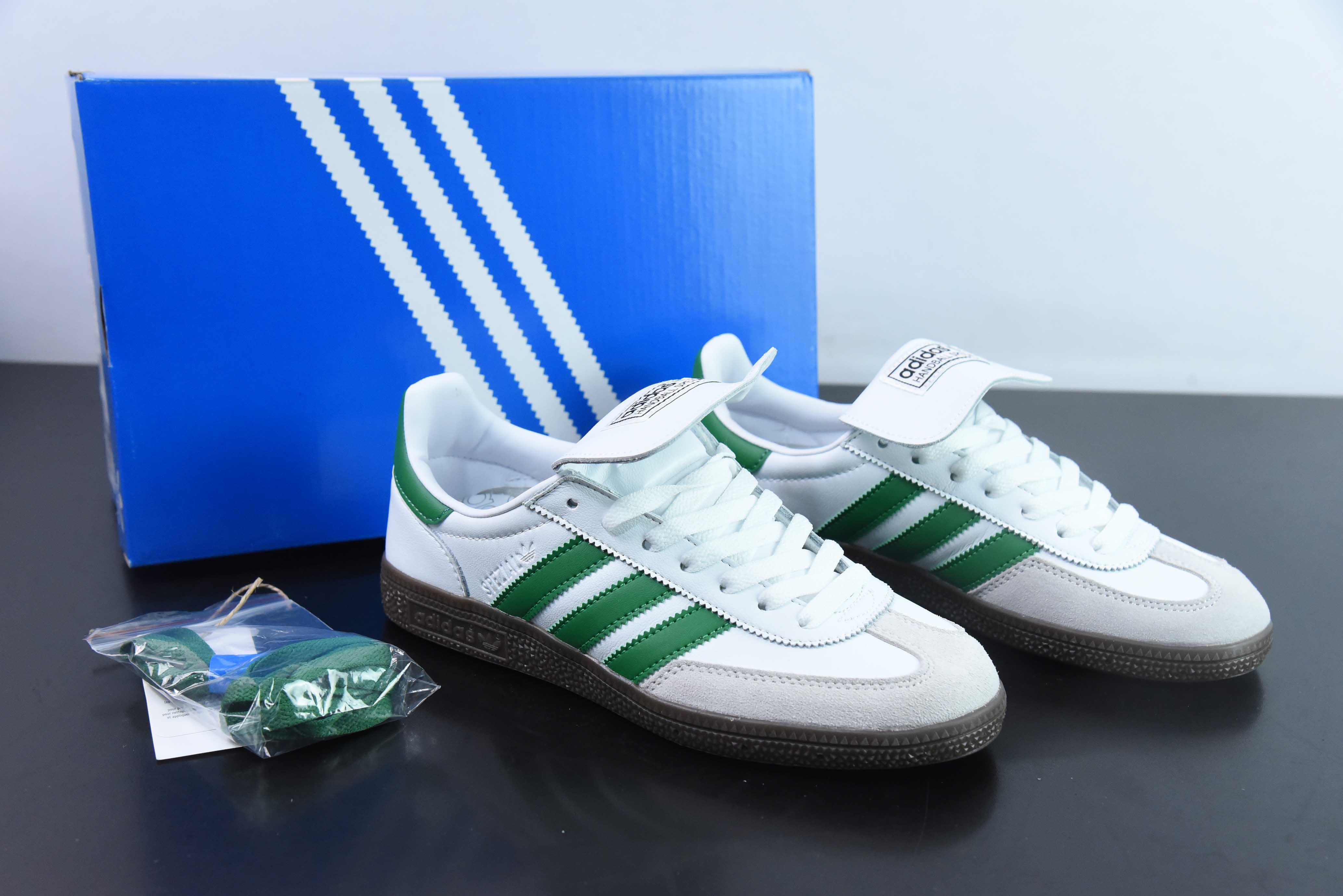 슈큐 x 이왁스 x 아디다스 오리지널스 핸드볼 스즈엘 경량 내마모성 미끄럼 방지 로우탑 크리켓화 아이템 번호: IH0368 사이즈: 36-45