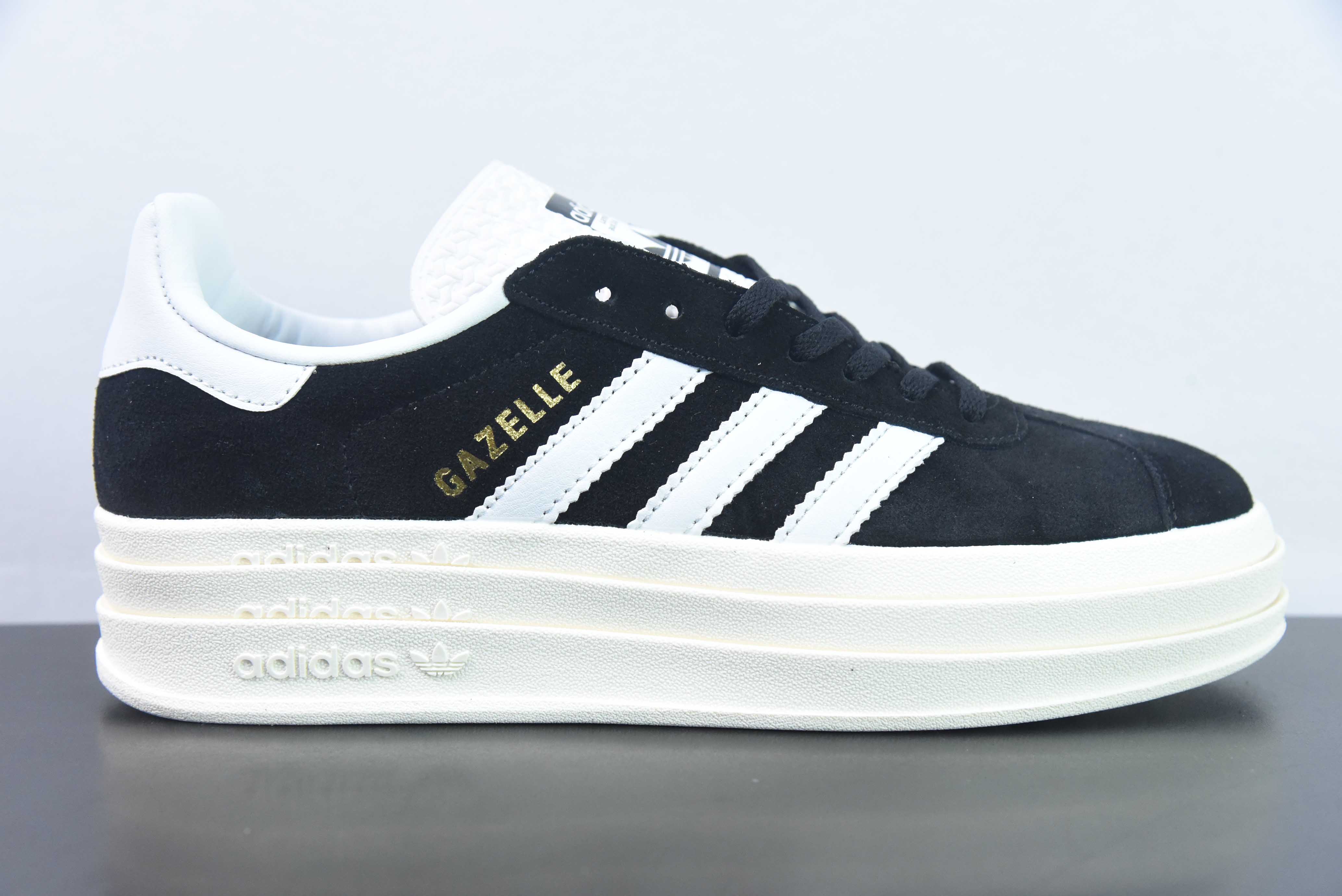 아디다스 오리지널스 가젤 볼드 안텔로프 머핀 슈즈 체리 핑크 트리플 바닥 로우탑 내마모성 두꺼운 밑창 높이 부스팅 플레이트 슈즈 아이템 번호: HQ6912 사이즈: 36-45