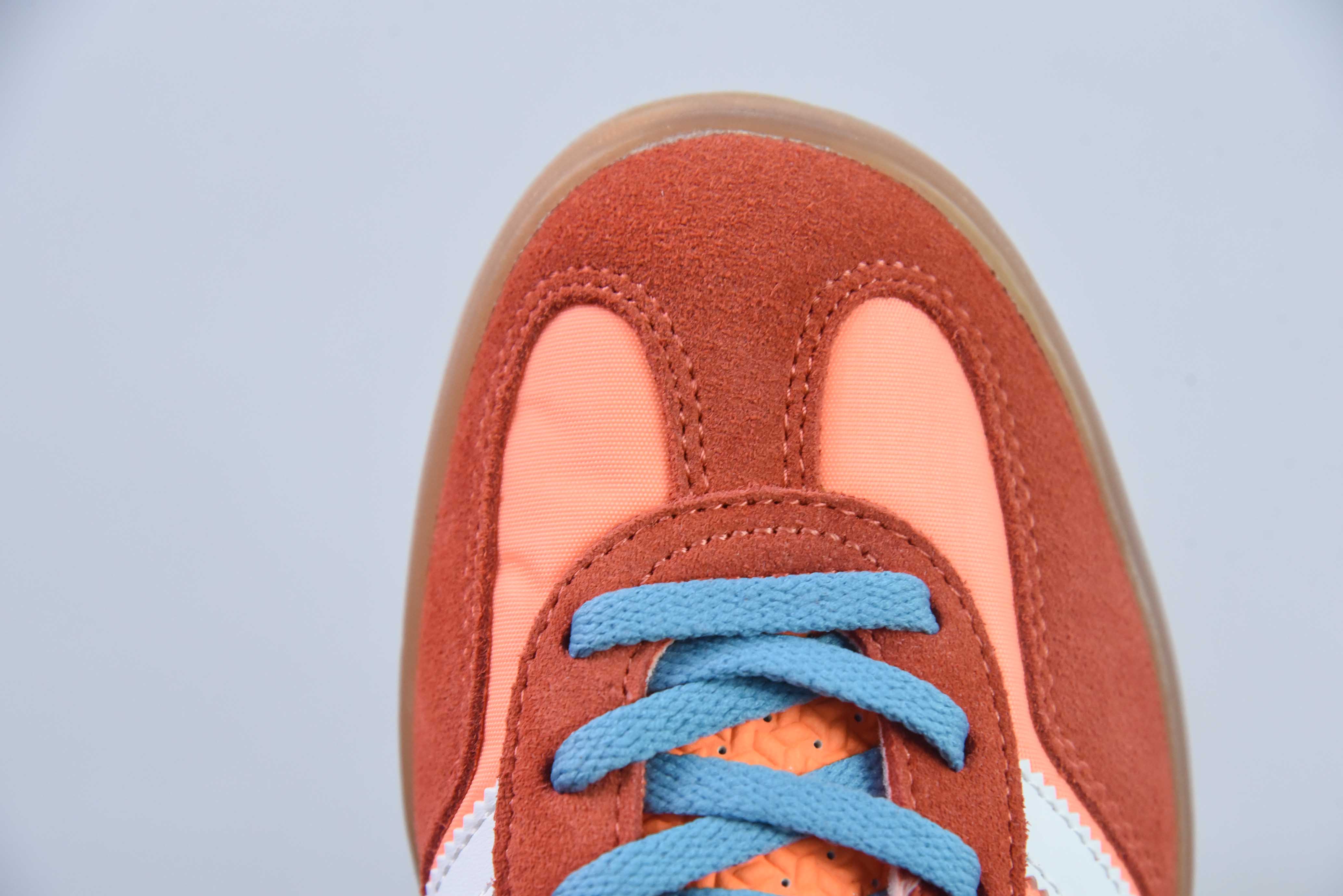 아디다스 오리지널스 가젤 인도어 화이트 오렌지 아이템 번호: HQ9016 사이즈: 36-45