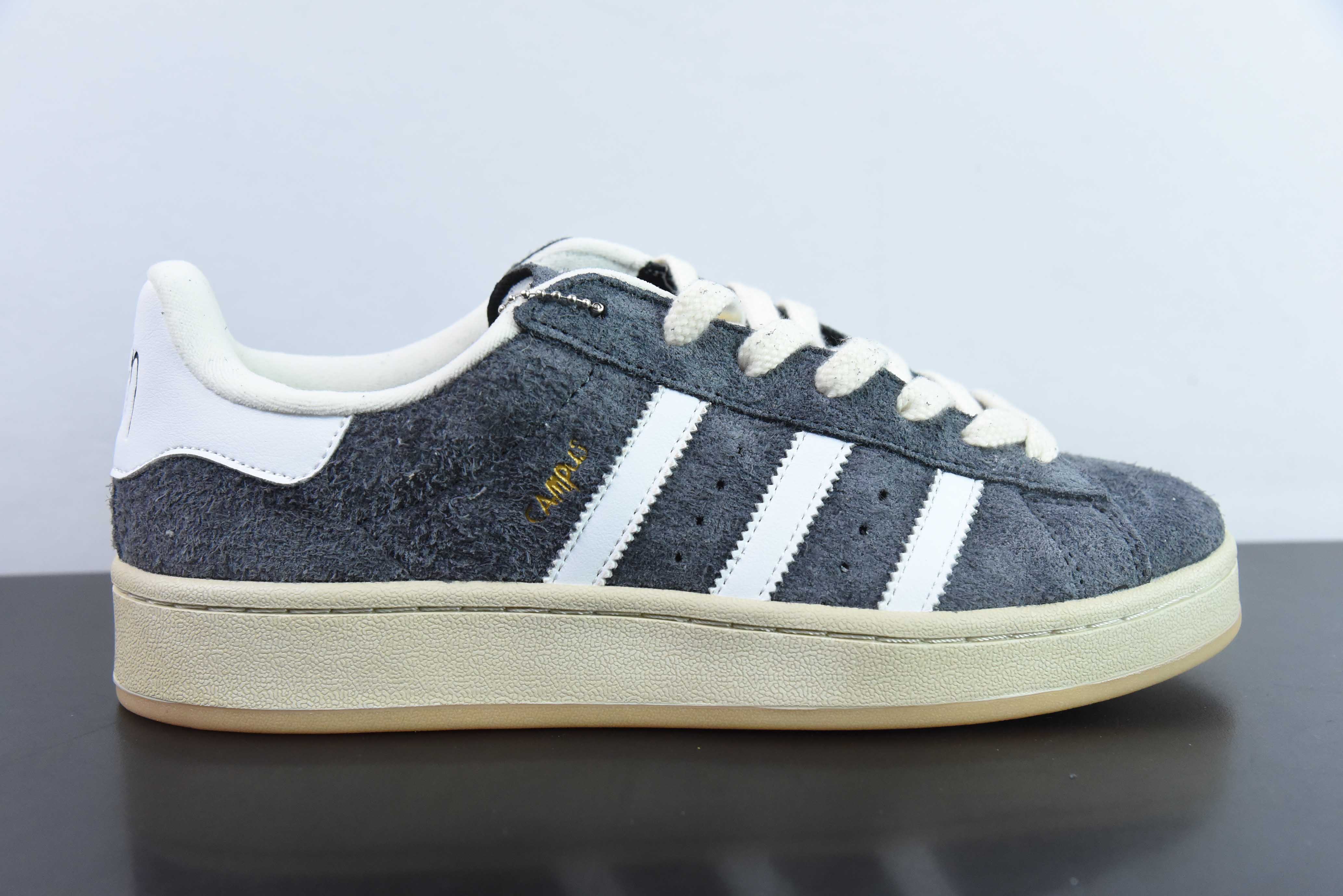 아디다스 오리지널스 캠퍼스 00년대 카운터 싱크로 컬러 브레드 슈즈 시리즈 상품 번호: IF4282 사이즈: 36-45