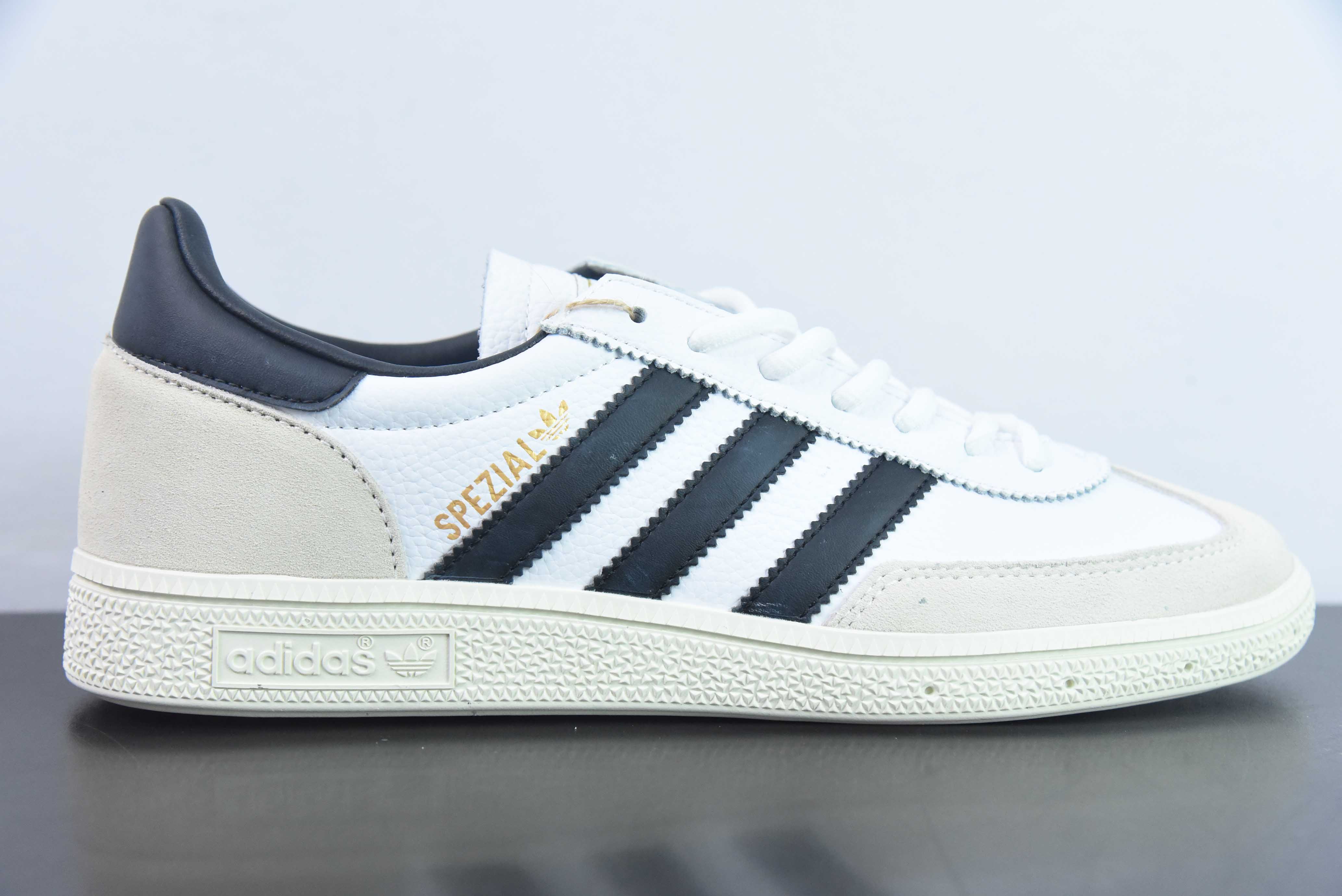 아디다스 핸드볼 스페시알 클로버리프 슈즈 내마모성이 뛰어난 가벼운 캐주얼 보드숏 아이템: IF3741 사이즈: 36-45