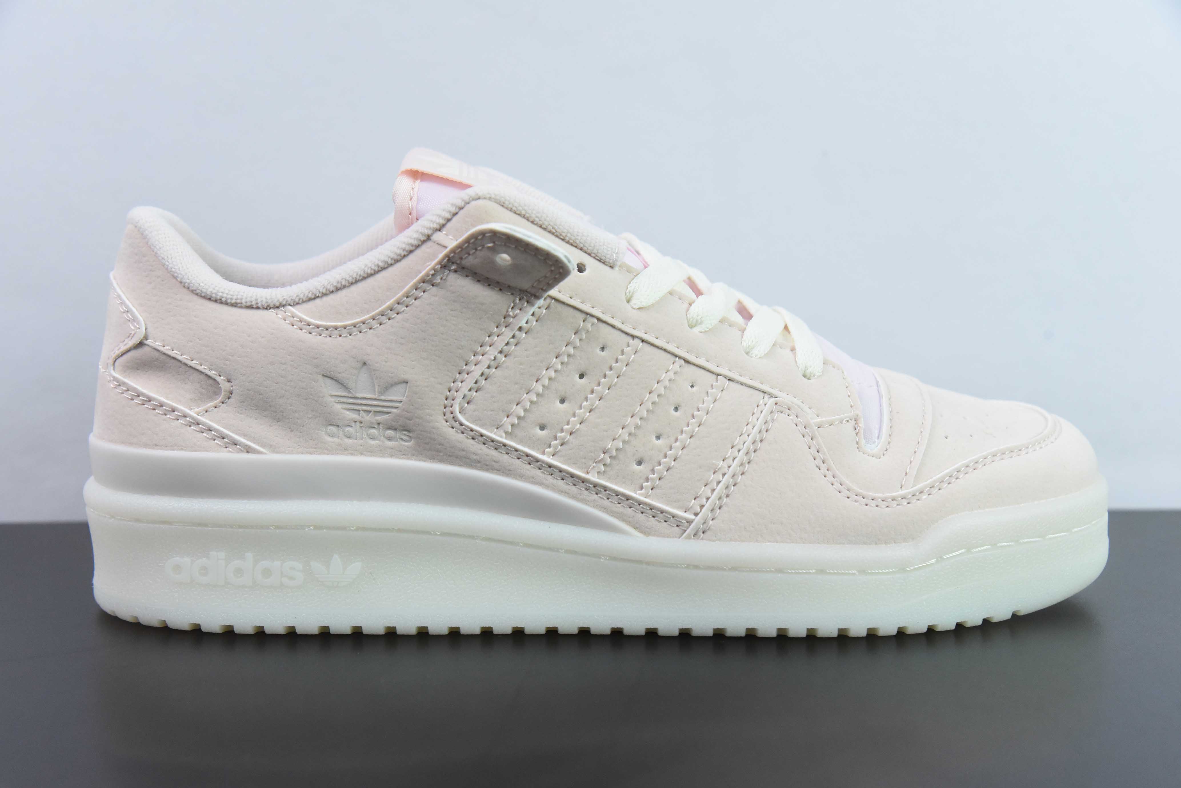 아디다스 포럼 로우 CL 샴록 로우 스테이트 로터스 루트 핑크 클래식 벨크로 레트로 보드 슈즈 아이템 번호: IG3690 사이즈: 36-45