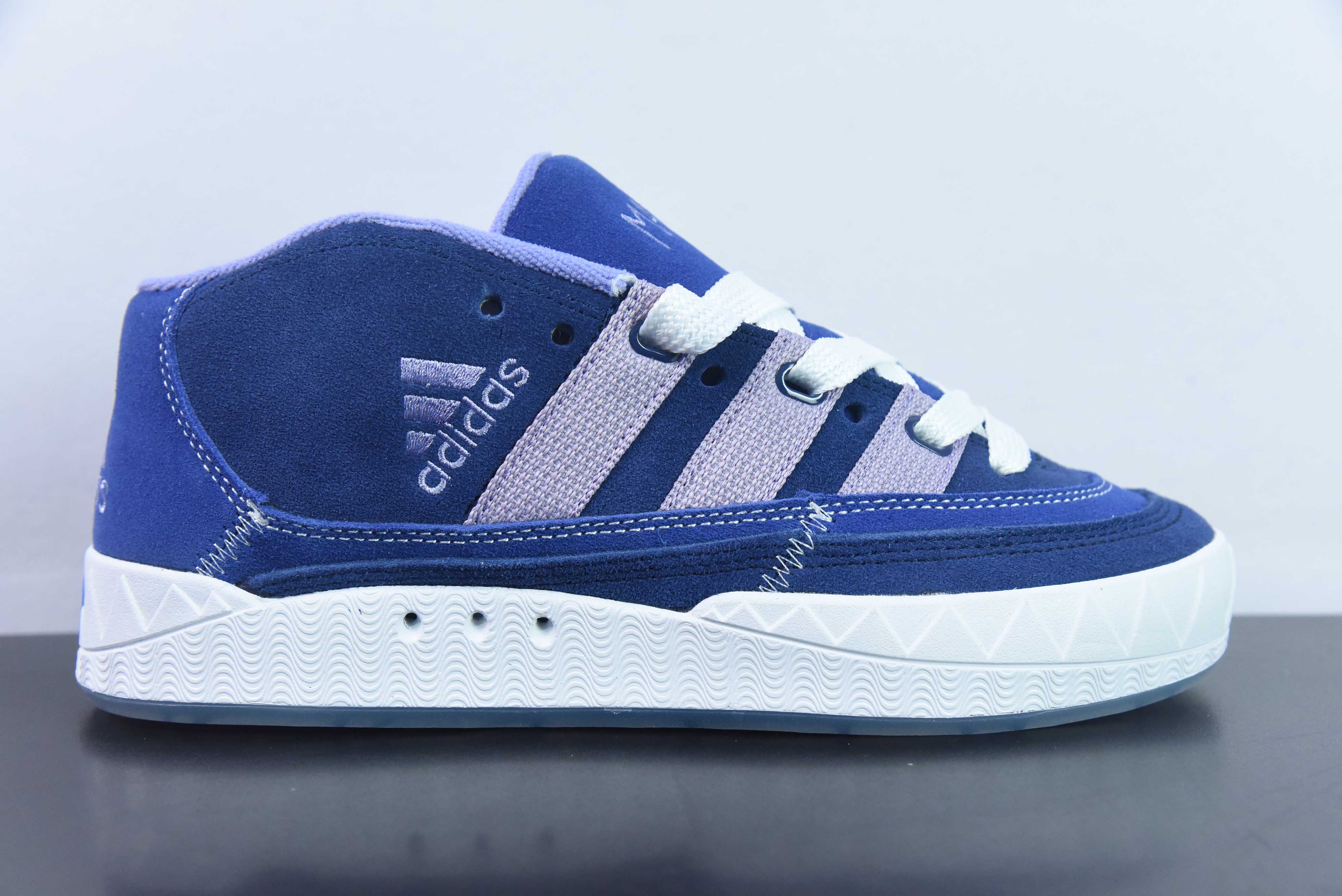 아디다스 오리지널스 아디매틱 미드 매틱 컬렉션 미드 탑 레트로 샤크 브레드 캐주얼 운동 캐주얼 스케이트보드 보드 슈즈 IG8174 사이즈: 35-45