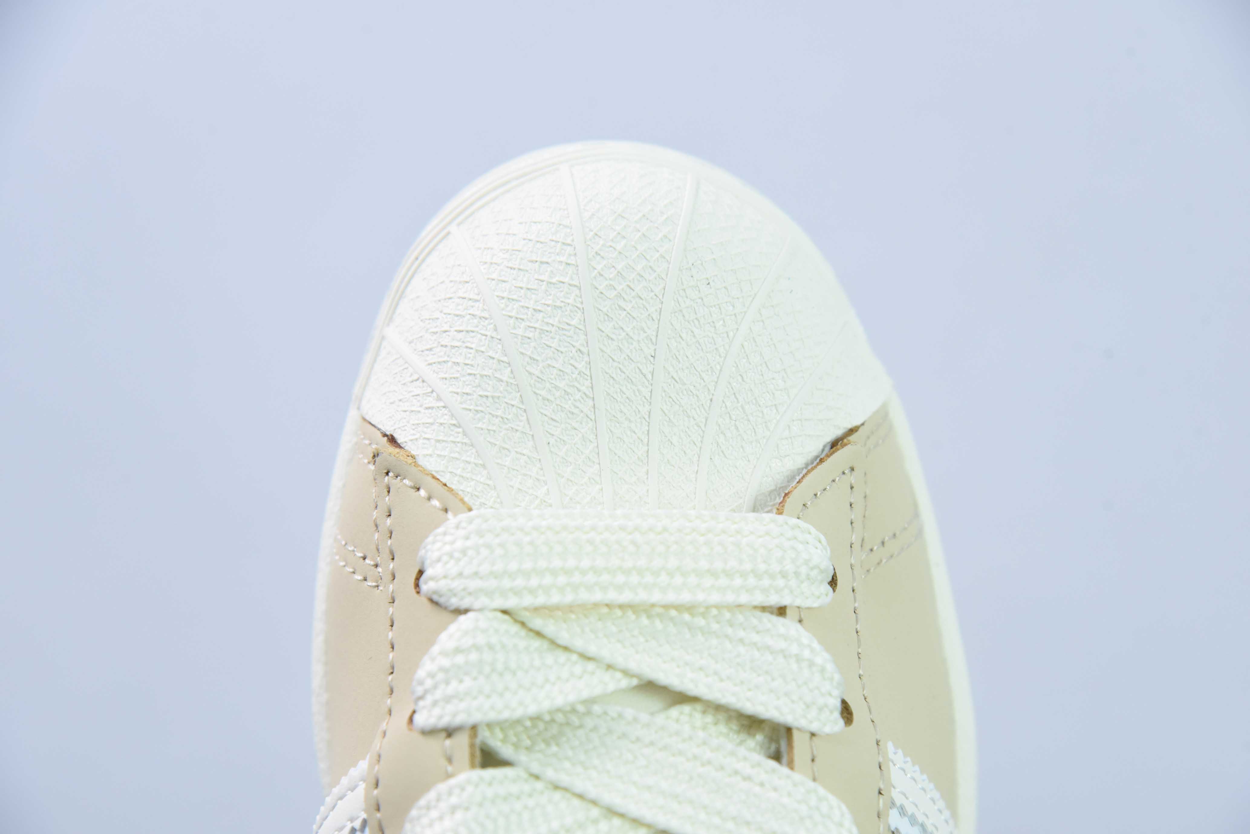 AD 오리지널스 슈퍼스타 IE3039 쉘헤드 캐주얼 보드 슈즈 품목 번호: IE3039 사이즈: 35-45