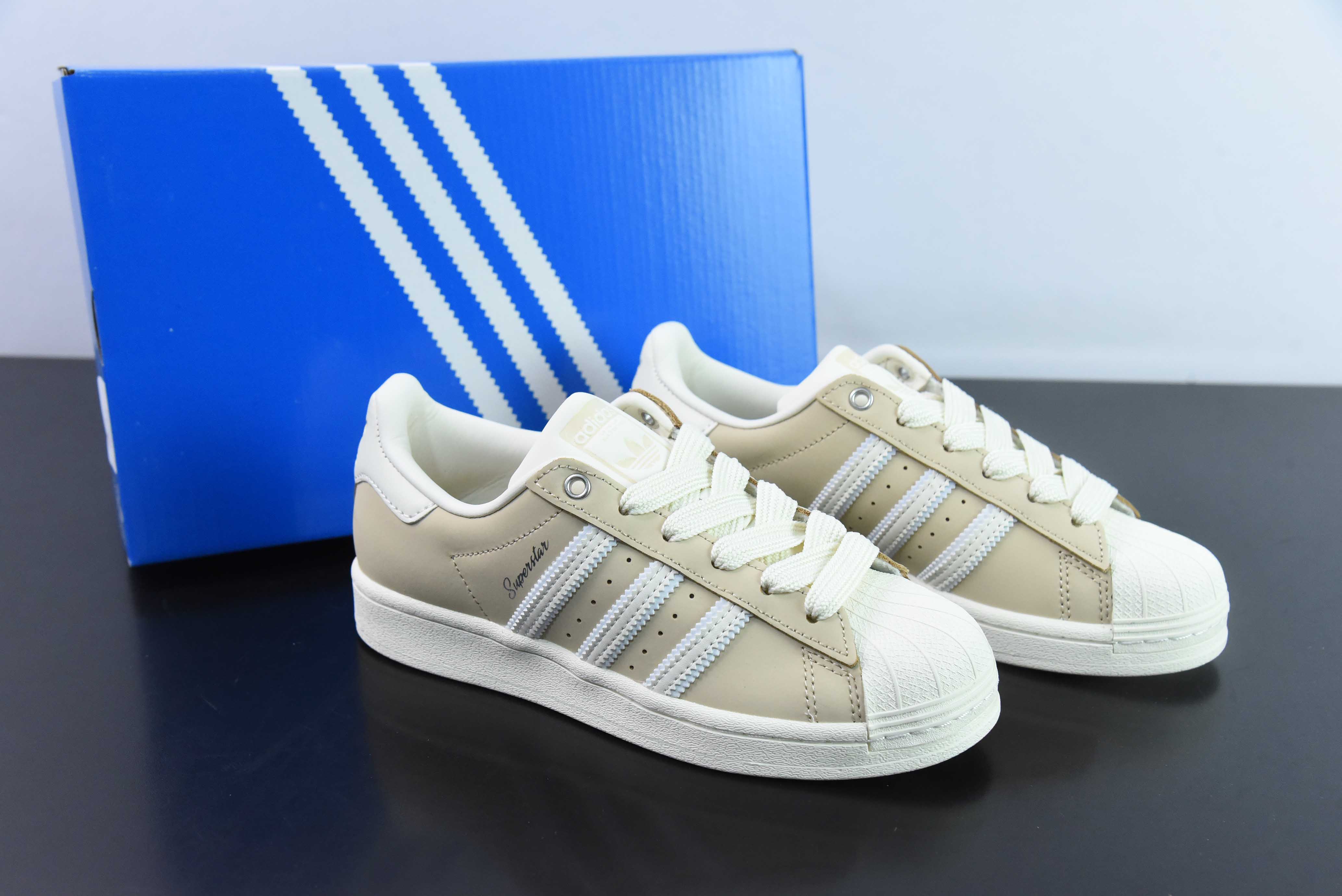 AD 오리지널스 슈퍼스타 IE3039 쉘헤드 캐주얼 보드 슈즈 품목 번호: IE3039 사이즈: 35-45