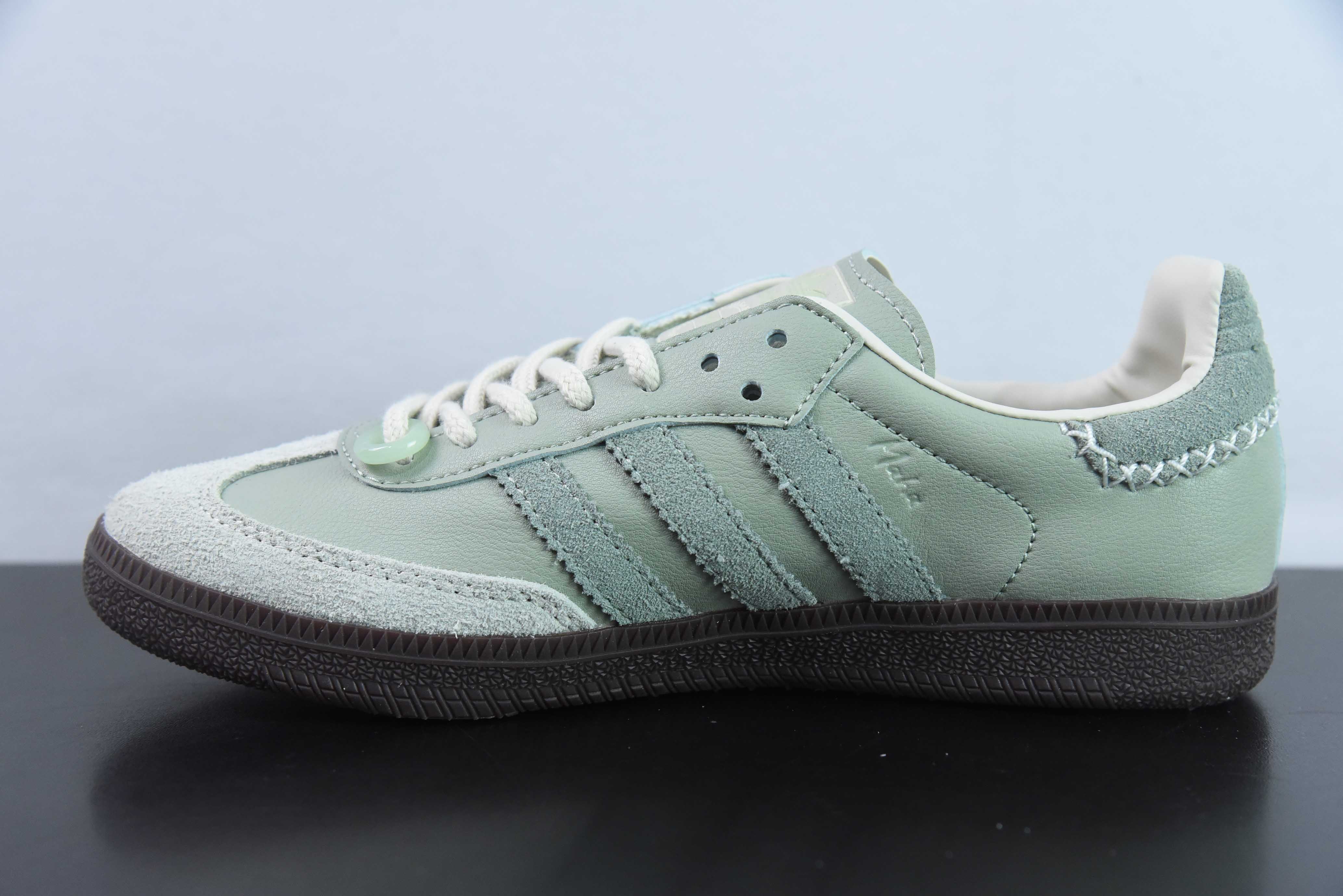 마하 x 아디다스 오리지널스 삼바 공동 브랜드 빈티지 삼바 슈즈 아이템 번호: IE0967 사이즈: 35-45