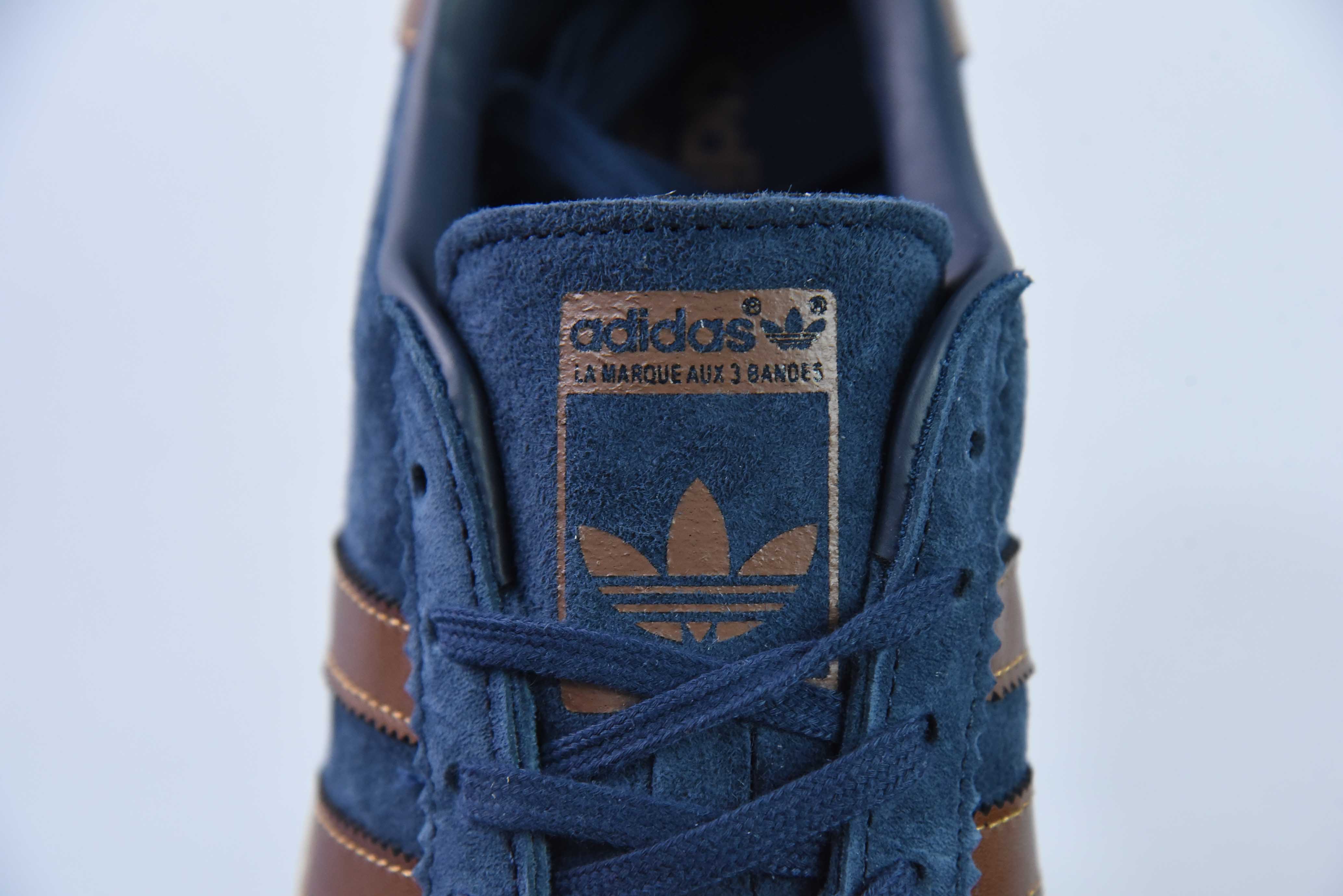 아디다스 오리지널스 버뮤다 스웨이드 미끄럼 방지 경량 로우탑 보드숏 아이템 번호: JI4278 사이즈: 36-45