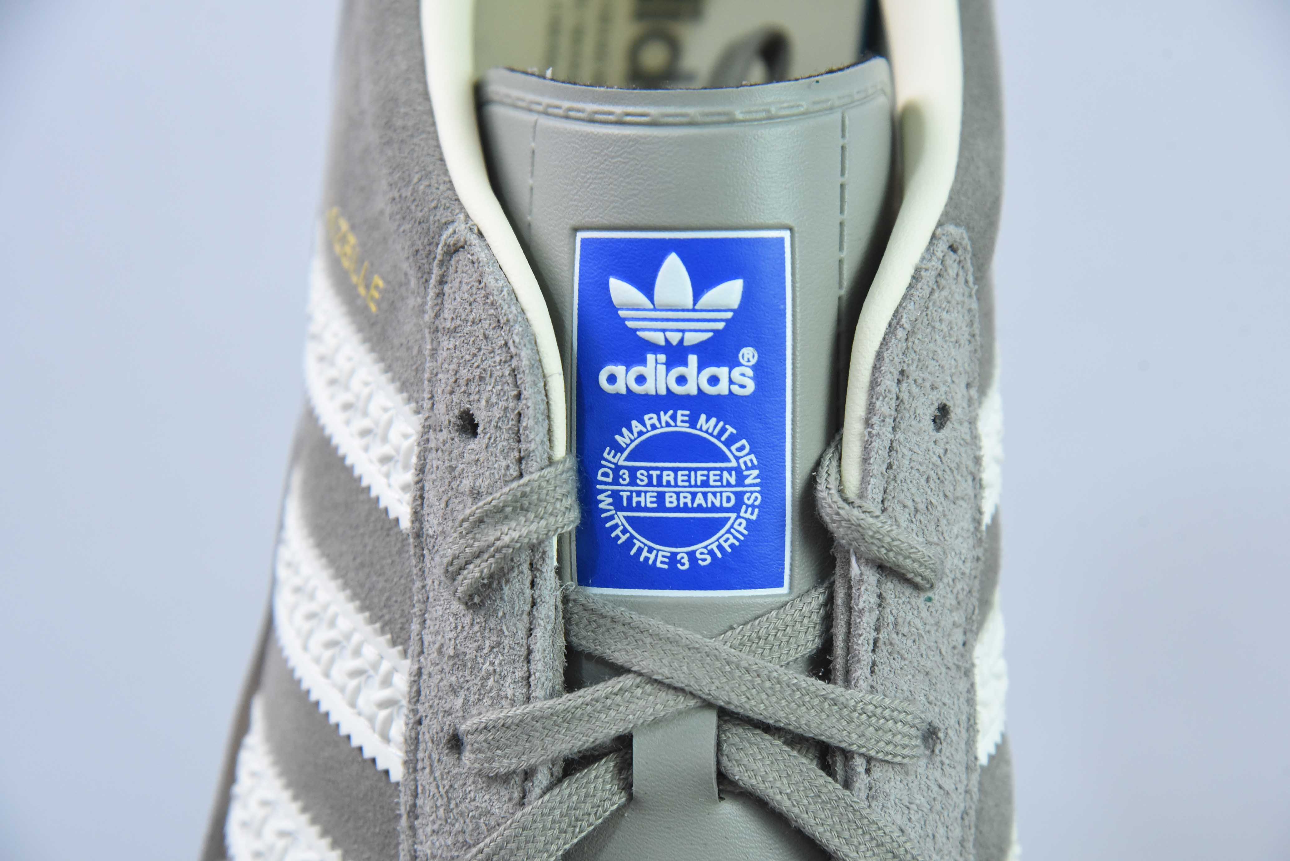 AD 오리지널 가젤 인도어 트레이너 가젤 인도어 슈즈 시리즈 로우탑 레트로 빈티지 매칭 캐주얼 운동 독일 트레이닝 스타일 보드 슈즈 아이템 번호: IF1807 사이즈: 35-46