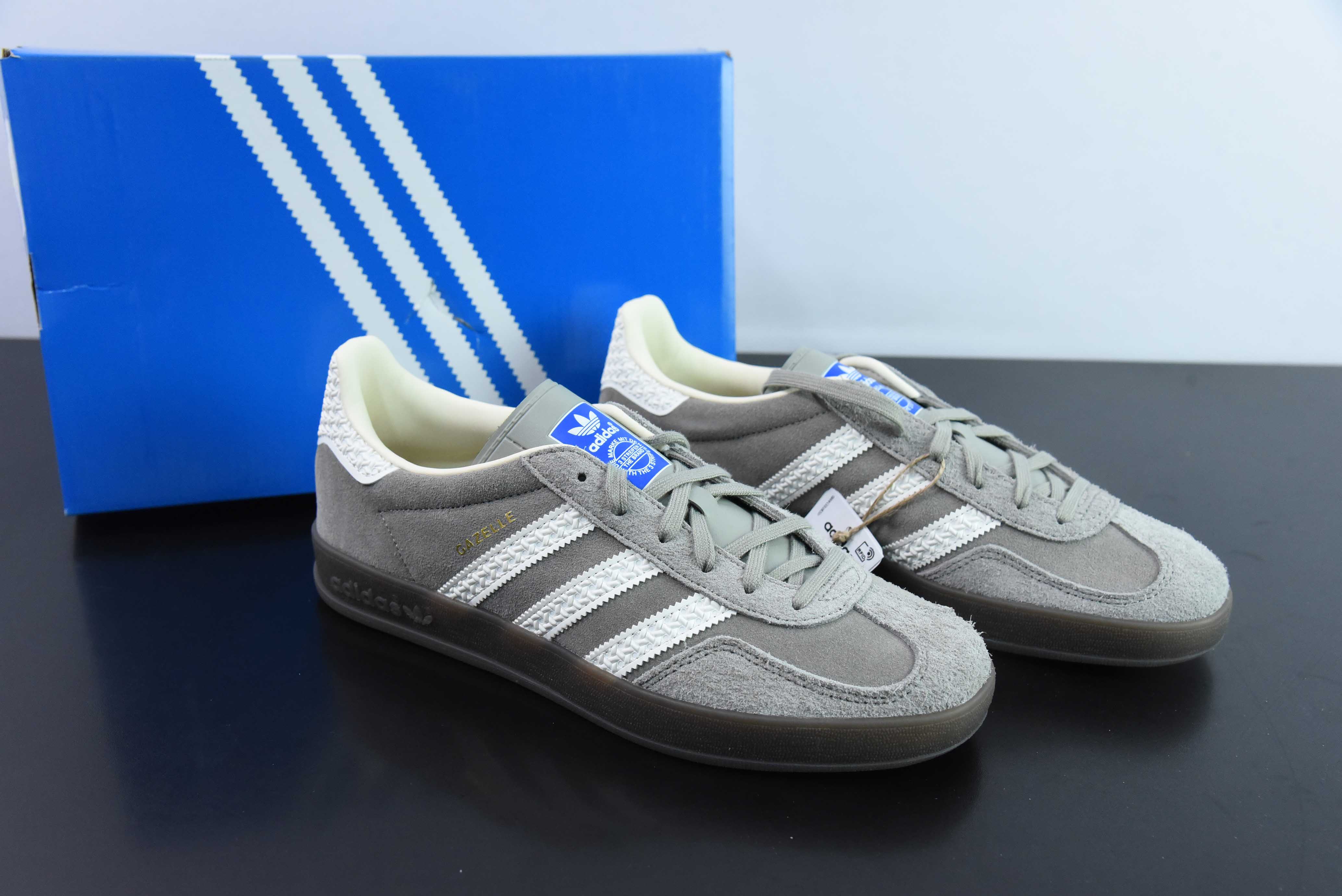 AD 오리지널 가젤 인도어 트레이너 가젤 인도어 슈즈 시리즈 로우탑 레트로 빈티지 매칭 캐주얼 운동 독일 트레이닝 스타일 보드 슈즈 아이템 번호: IF1807 사이즈: 35-46