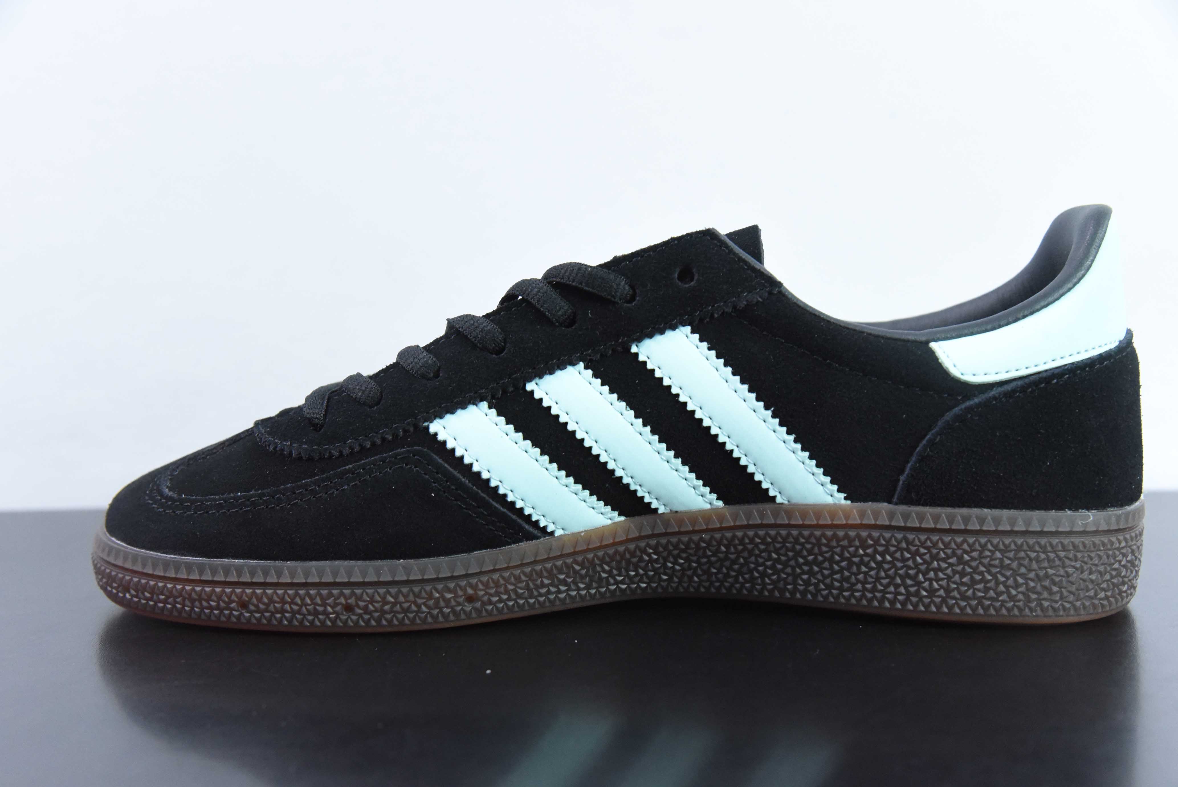 아디다스 클로버 드 트레이닝 슈즈 아디다스 오리지널스 핸드볼 Spzl 내마모성 로우탑 크리켓 슈즈 SP 블랙 블루 아이템 번호: IH7491 사이즈: 36-45