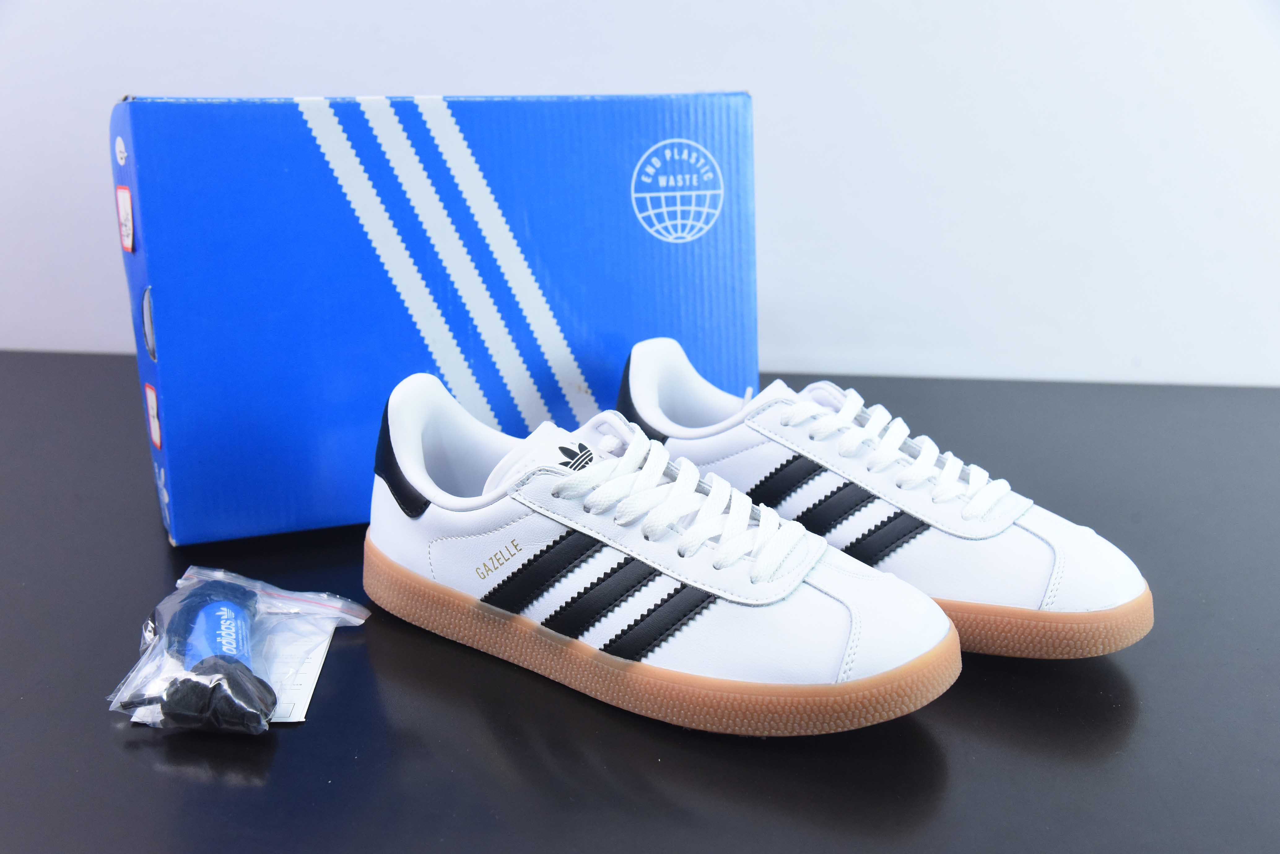 아디다스 아디다스 오리지널스 가젤 90 가젤 90 레플리카 컬렉션 빈티지 다목적 독일 트레이닝 스타일 로우탑 캐주얼 스니커즈 가죽 화이트 블랙 검 솔 IG...7 사이즈: 36-45