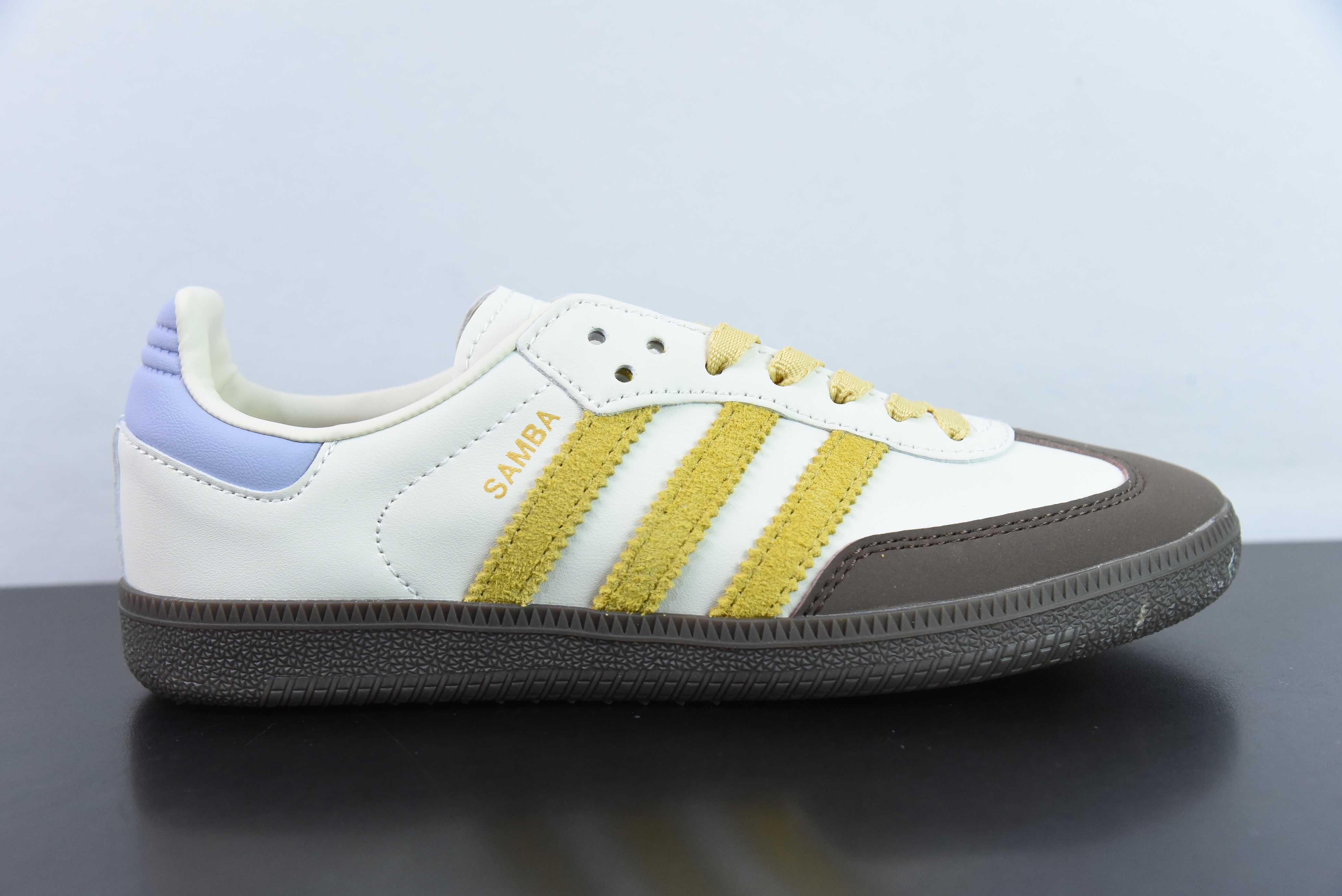 광고 삼바 OG IE0875 아디 샴록 캐주얼 보드 슈즈 바나나 베이지 퍼플 초콜릿 커피 솔아이템 번호 : IE0875 사이즈 : 35-45