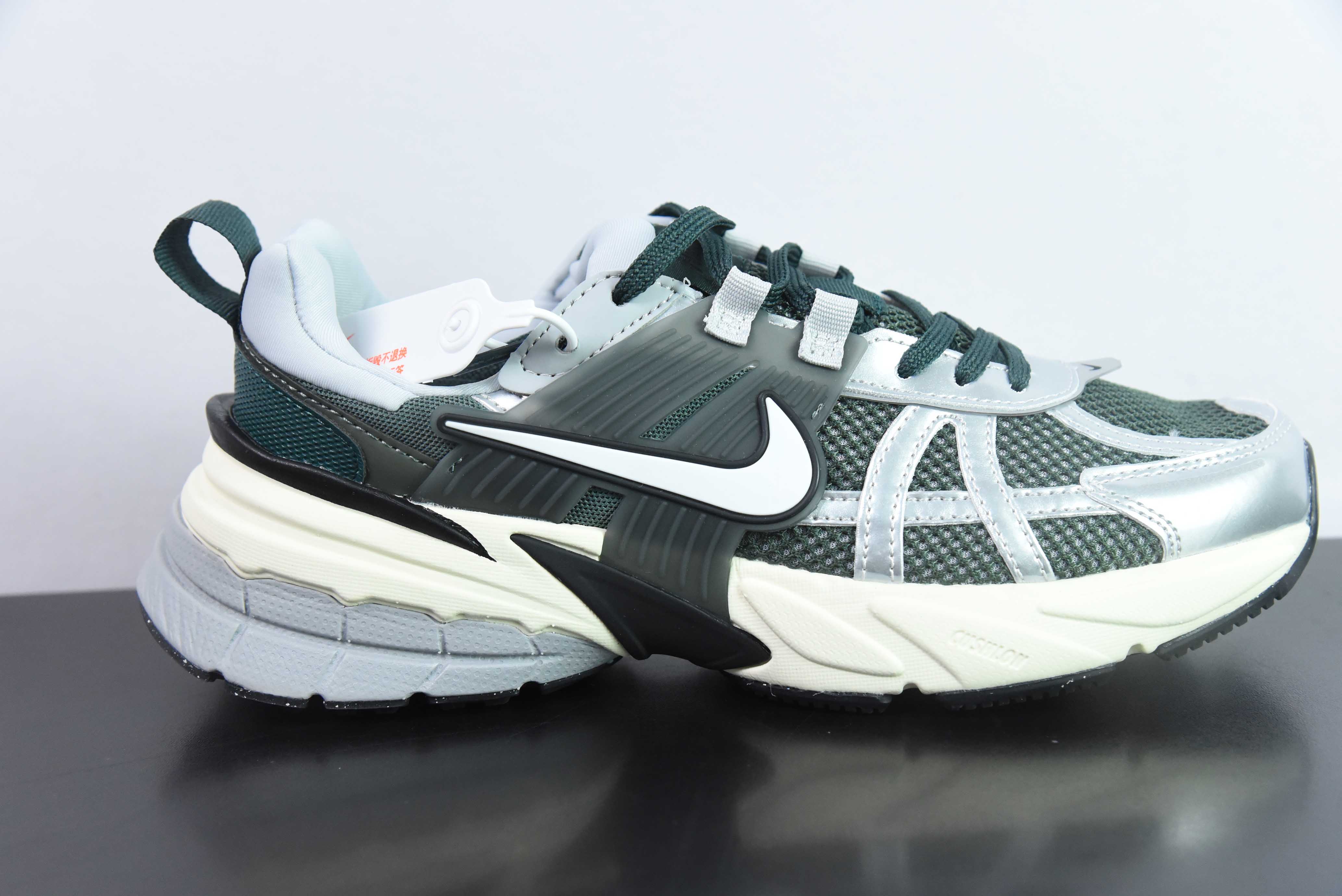 NK V2K 런텍 충격 흡수 미끄럼 방지 로우탑 빈티지 아빠 신발 러닝화 아이템 번호: HJ4497-300 사이즈: 36-45