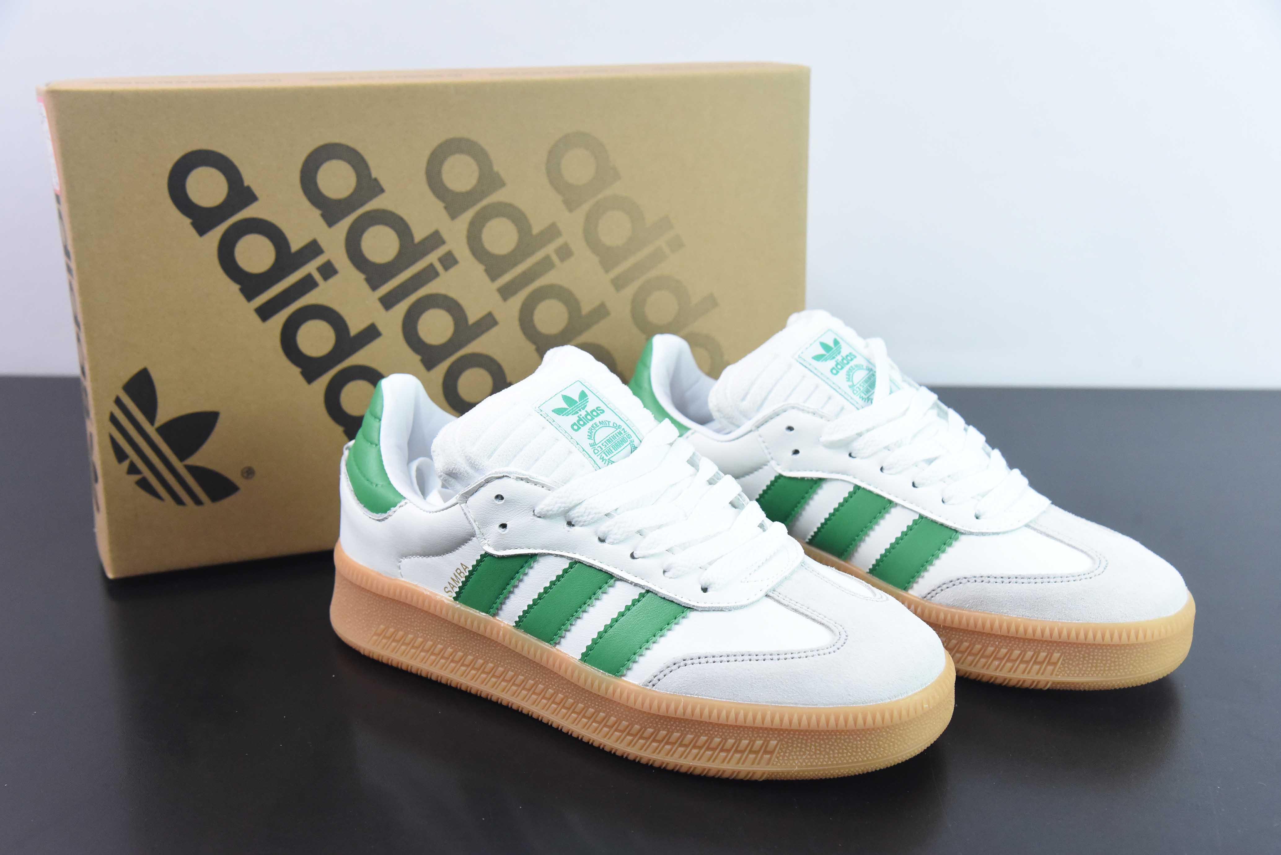 삼바 XLG 화이트 블랙   검삼바 댄스 증가 독일 훈련 바람 백 매치 머핀 캐주얼 스포츠 신발 시리즈의 두꺼운 바닥 버전 항목 번호 : IE1375 크기 : 36-45