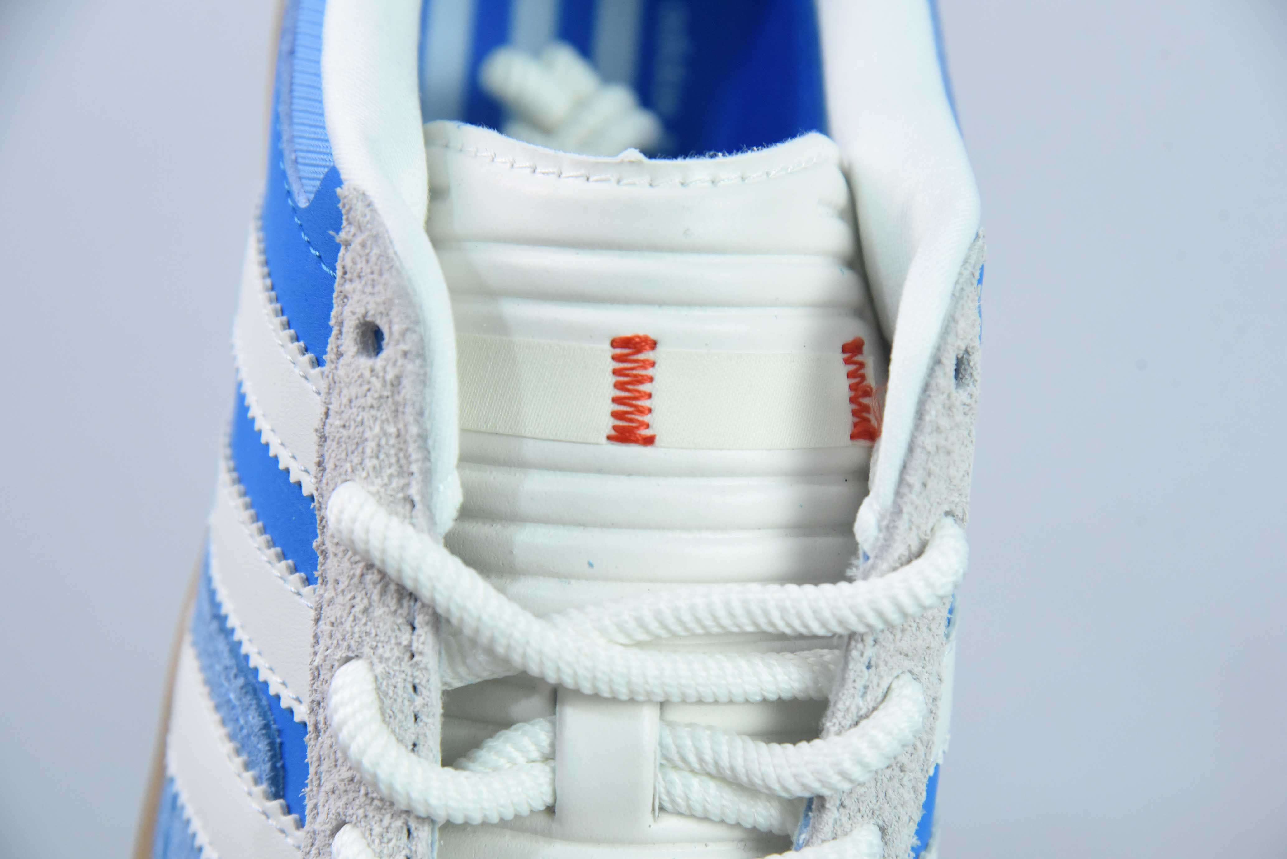 배드버니 X 아디다스 오리지널스 가젤 인도어 조인트 시리즈 상품 번호: IF9734 사이즈: 35-45