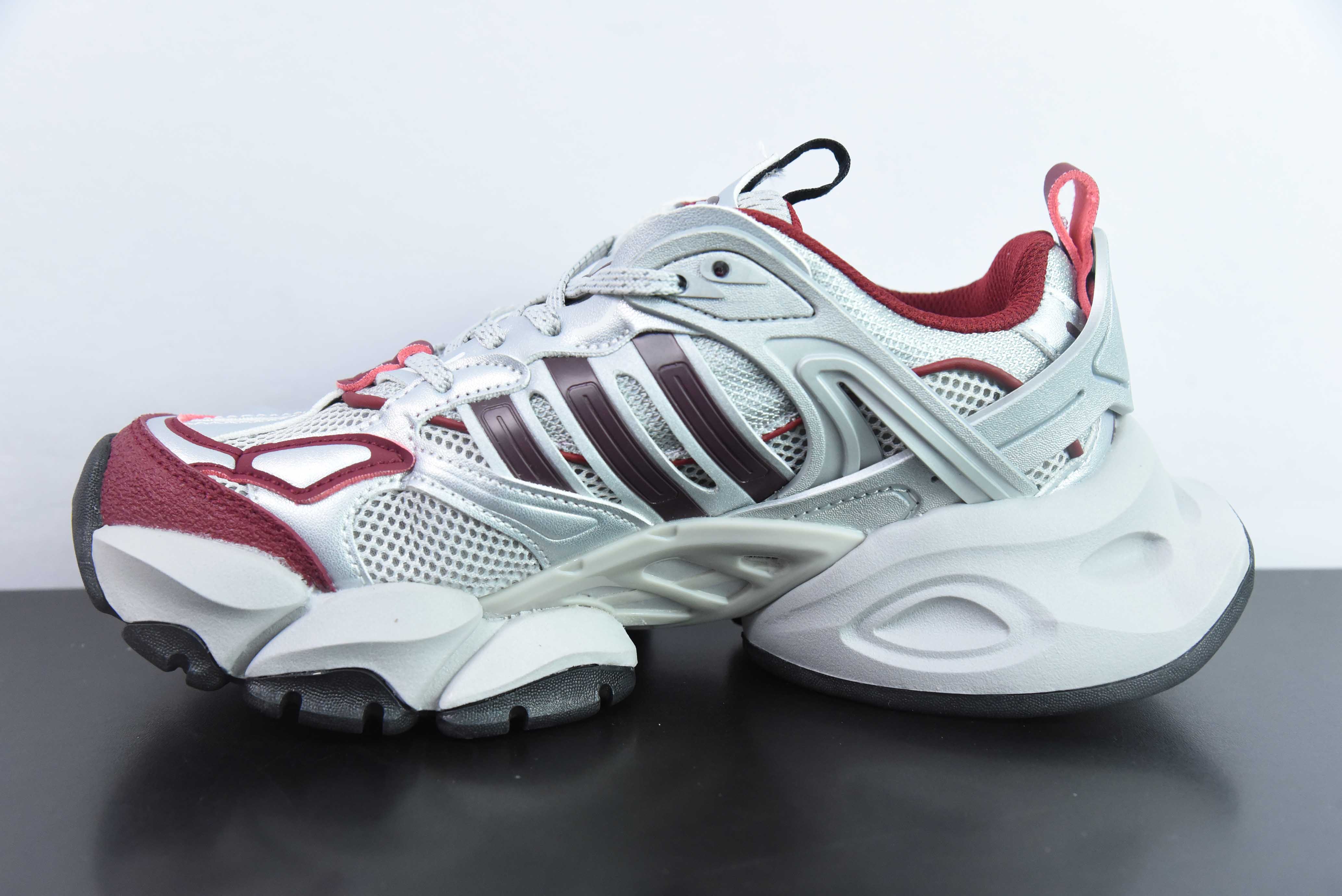 아디다스 아디다스 XLG 러너 디럭스 8511 러너 디럭스 에디션 시리즈 낮은 상단 두꺼운 하단 높이 증가 팝 스타일 레트로 쿠션 캐주얼 스포츠 조거 화이트 실버 레드 J 사이즈 : 36-45