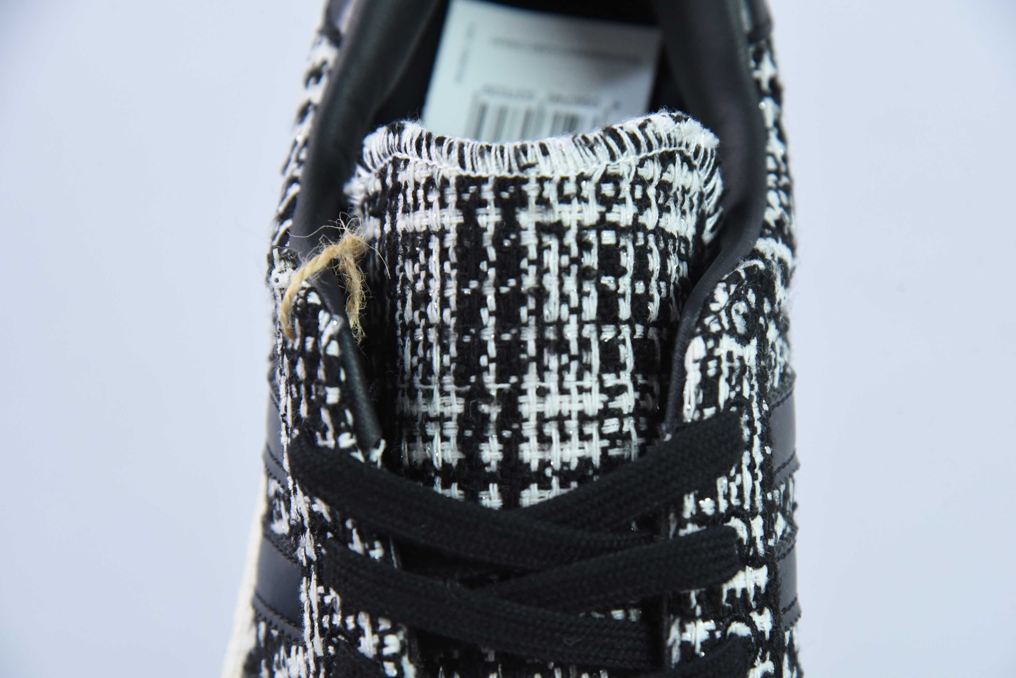 인빈서블? x 데이즈 x 아디다스 오리지널스 캠퍼스80S 공동 브랜드 레트로 리틀 향수 내구성 통기성 로우탑 보드숏 아이템 번호: H 사이즈: 36-45