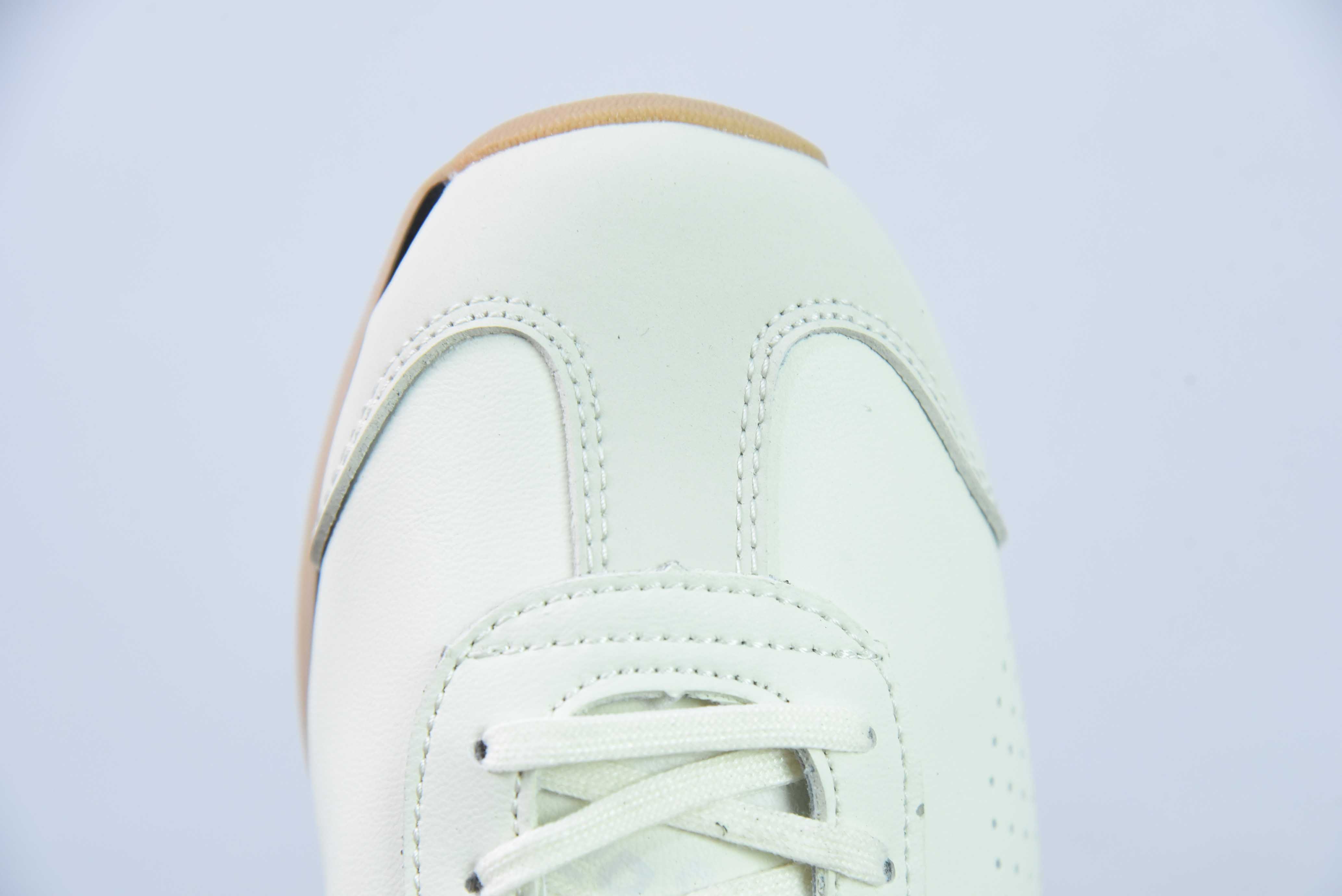 웨일즈 보너 x 애드 오리지널스 컨트리 아이템 번호: ID1142 공동 브랜드 아디 패션 캐주얼 스니커즈 사이즈: 36-45