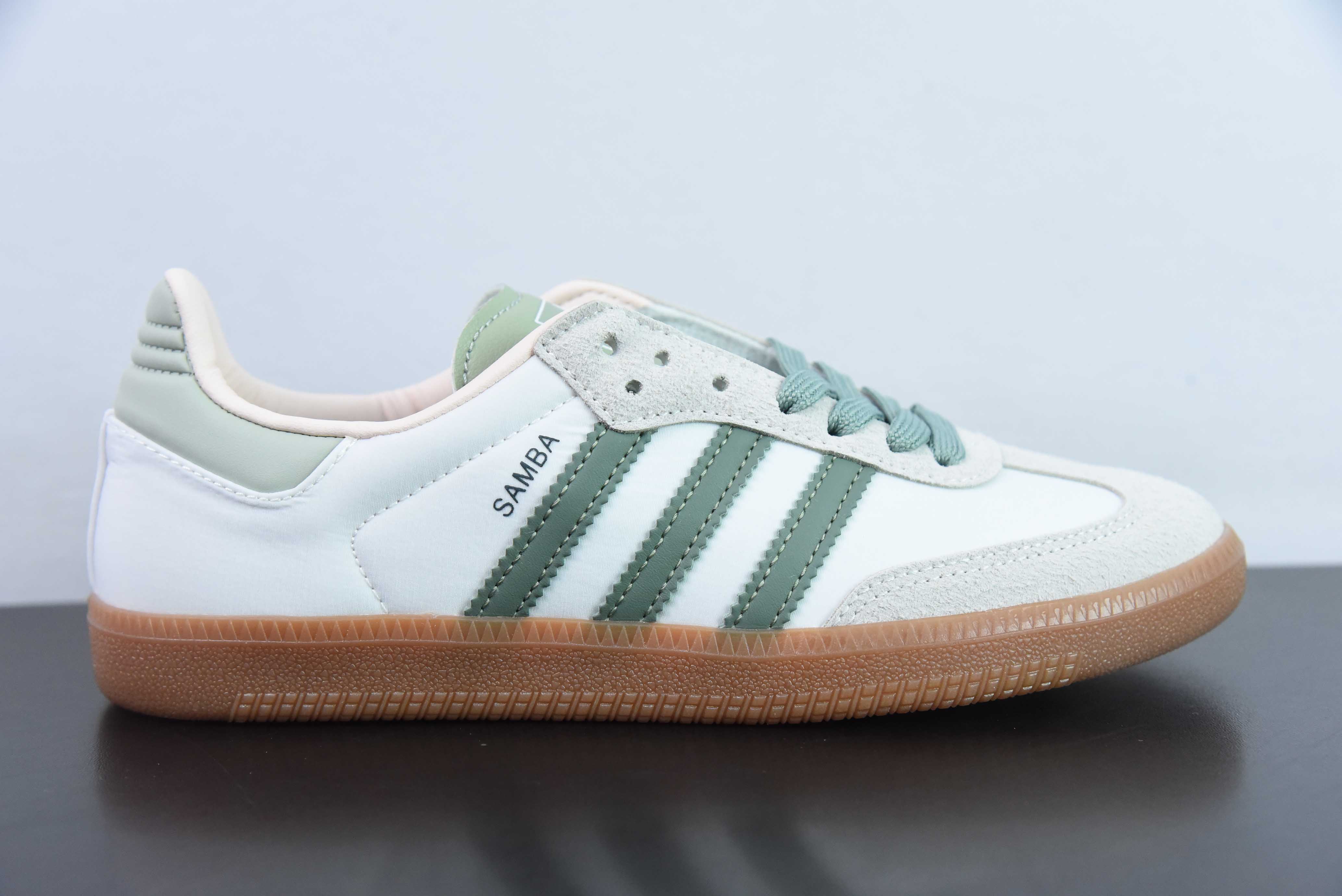 아디다스 클로버 아디다스 오리지널스 삼바 OG 삼바 OG 마차 화이트 그린 검 솔 아이템 번호: ID0492 사이즈: 36-45