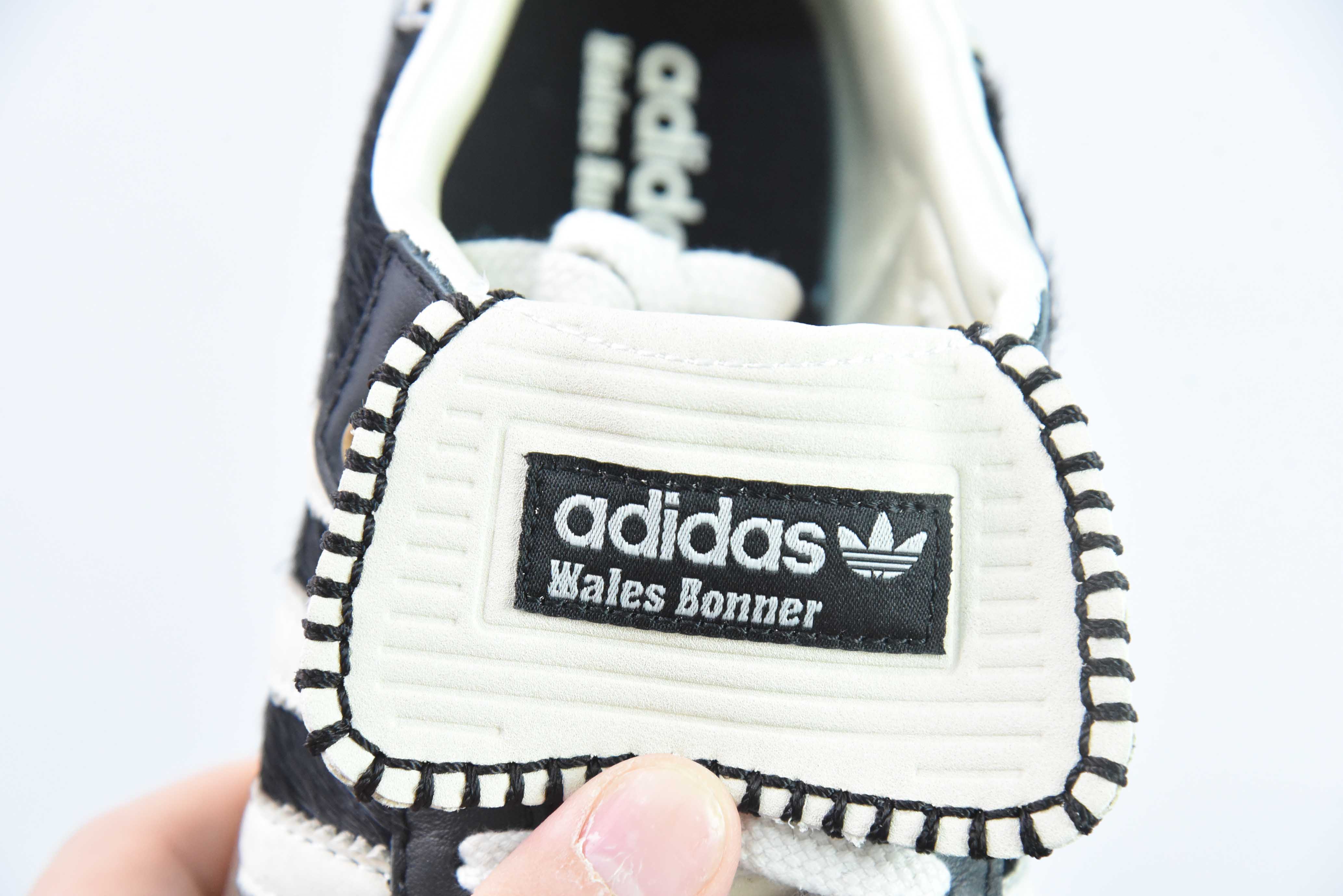 AD 오리지널 WB 삼바 누벅 레트로 클래식 경량 보드숏 아이템 번호: IE0580 사이즈: 35-46