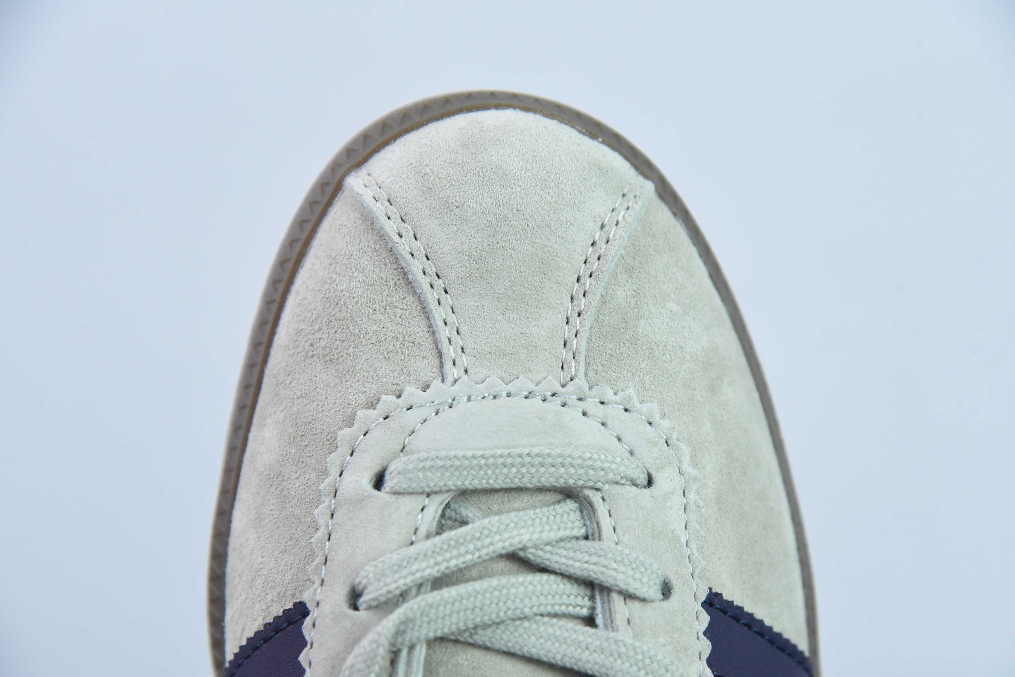 아디다스 오리지널스 버뮤다 스웨이드 논슬립 내마모 경량 로우탑 보드숏 아이템 번호: JI4280 사이즈: 36-45