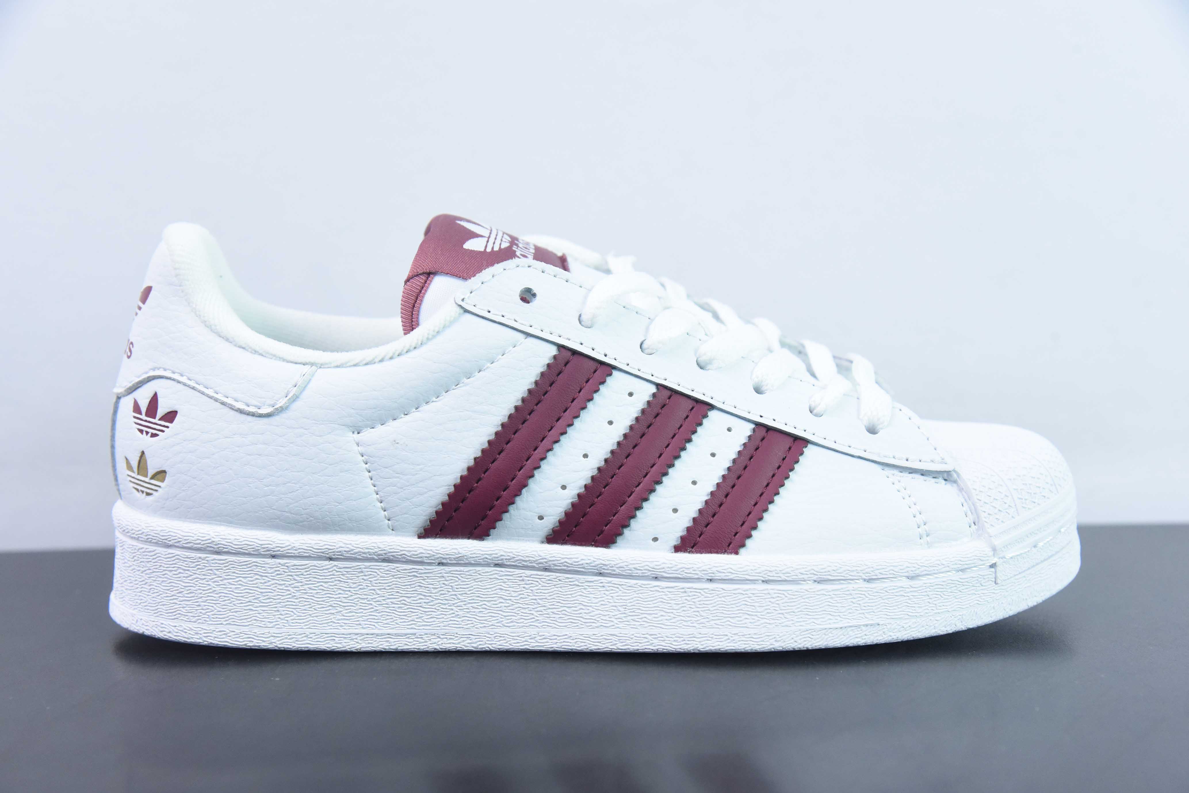 AD 오리지널스 슈퍼스타 클래식 레트로 쉘 토 보드숏 아이템 번호: GY0976 사이즈: 36-45