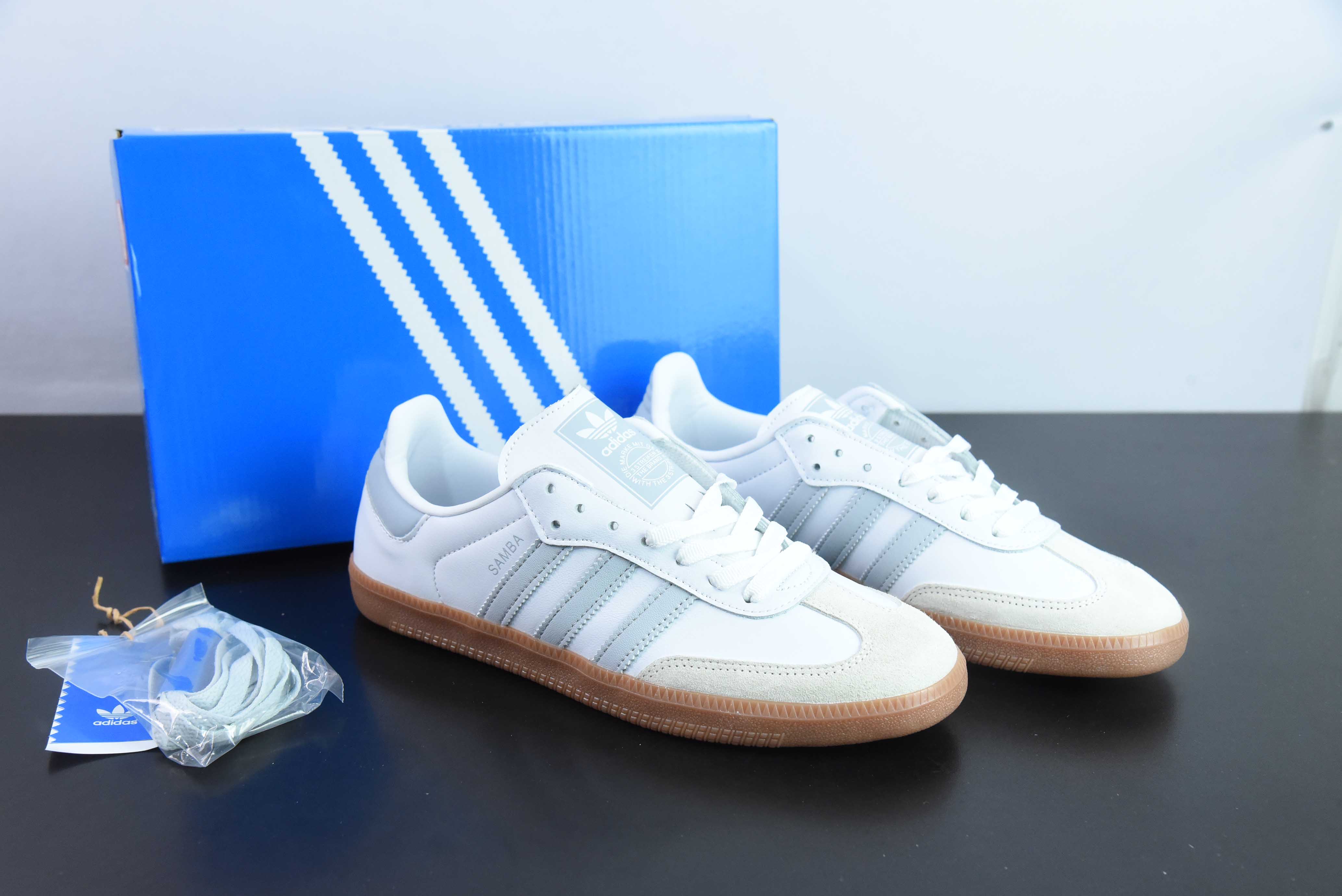 AD 오리지널스 삼바 편안한 미끄럼 방지 내마모성 로우탑 보드 슈즈 아이템: IE0877 사이즈: 36-45