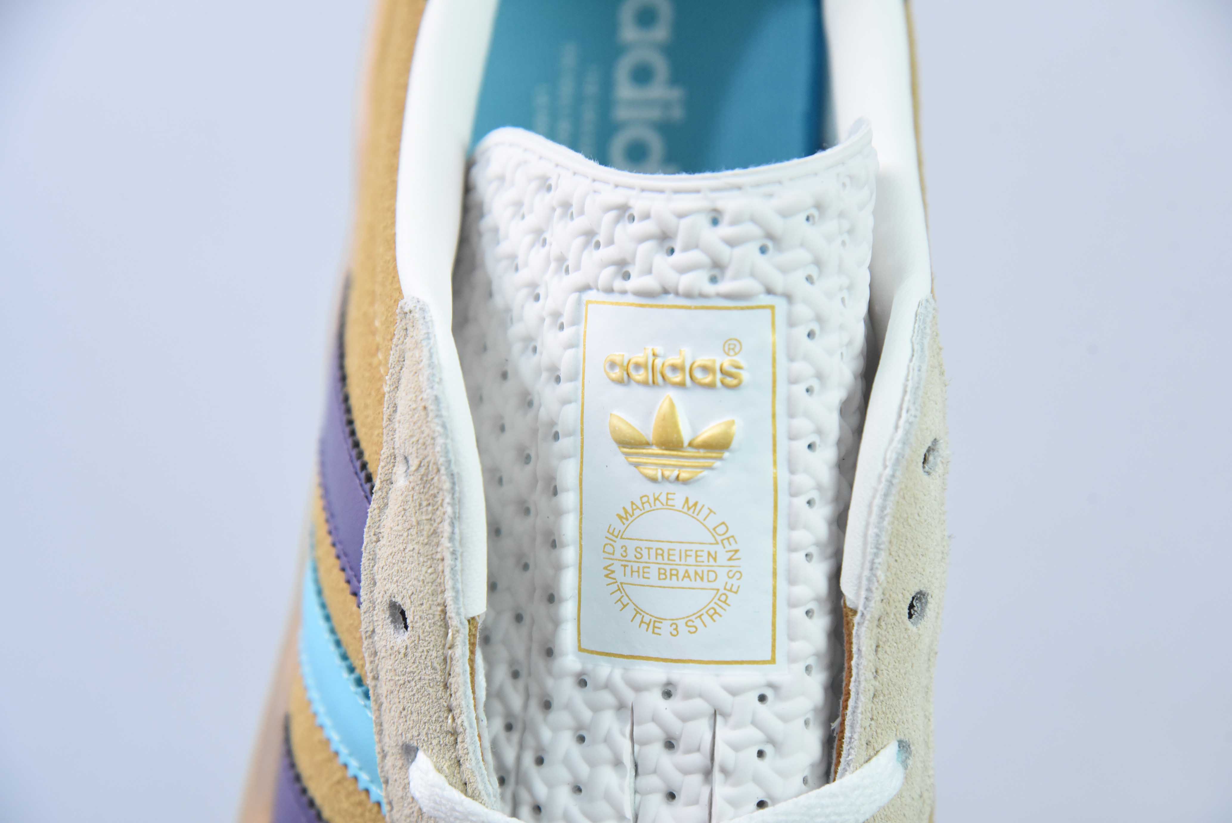 디다스 클로버 아디다스 오리지널스 가젤 실내 미끄럼 방지 로우탑 보드숏 GZ 옐로우 라이스 퍼플 아이템 번호: IG1636 사이즈: 36-45