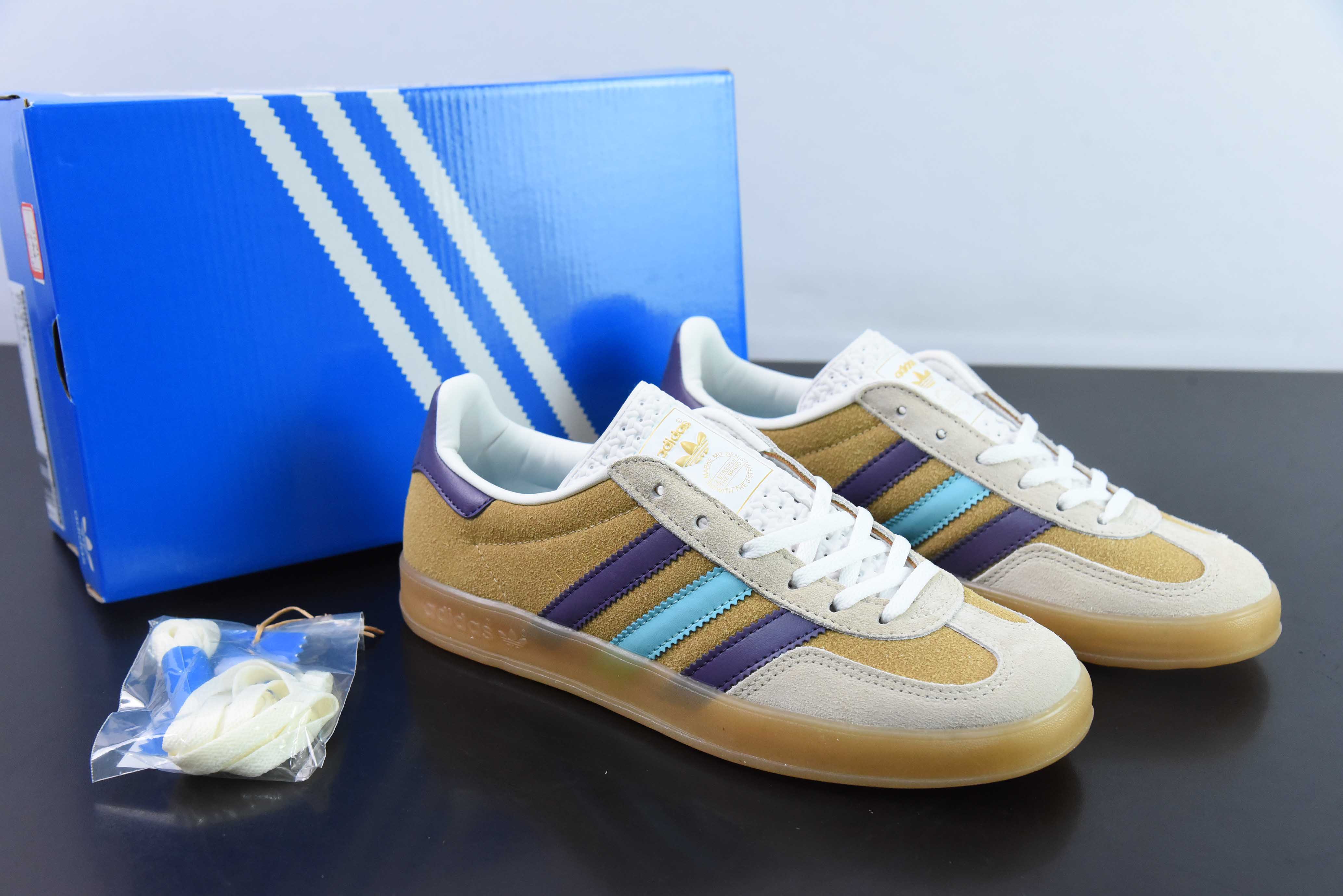 디다스 클로버 아디다스 오리지널스 가젤 실내 미끄럼 방지 로우탑 보드숏 GZ 옐로우 라이스 퍼플 아이템 번호: IG1636 사이즈: 36-45