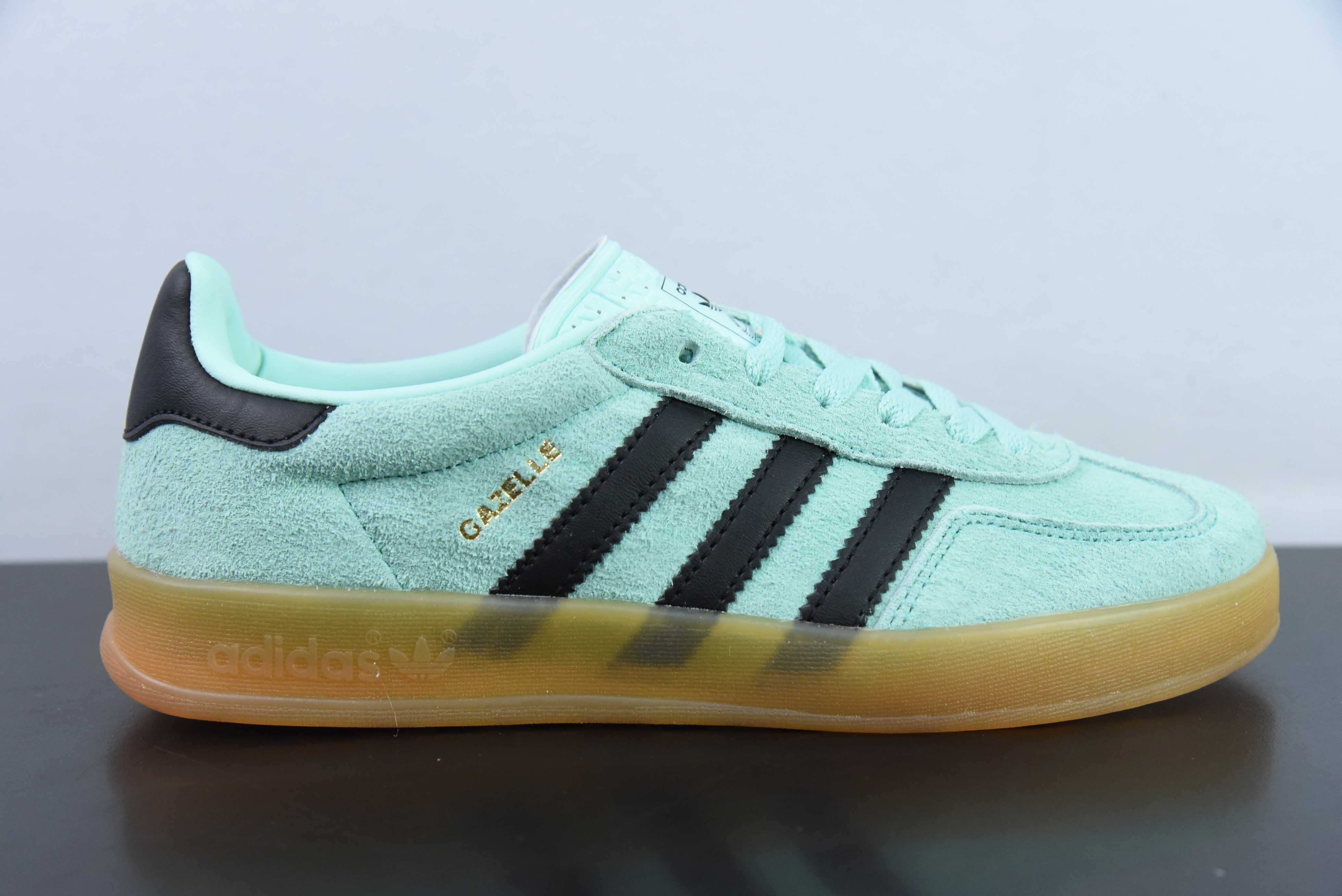 아디다스 오리지널스 삼바 OG 블랙 앤 그린 클로버 삼바 더비 슈즈 아이템 번호: IH7488 사이즈: 36-45