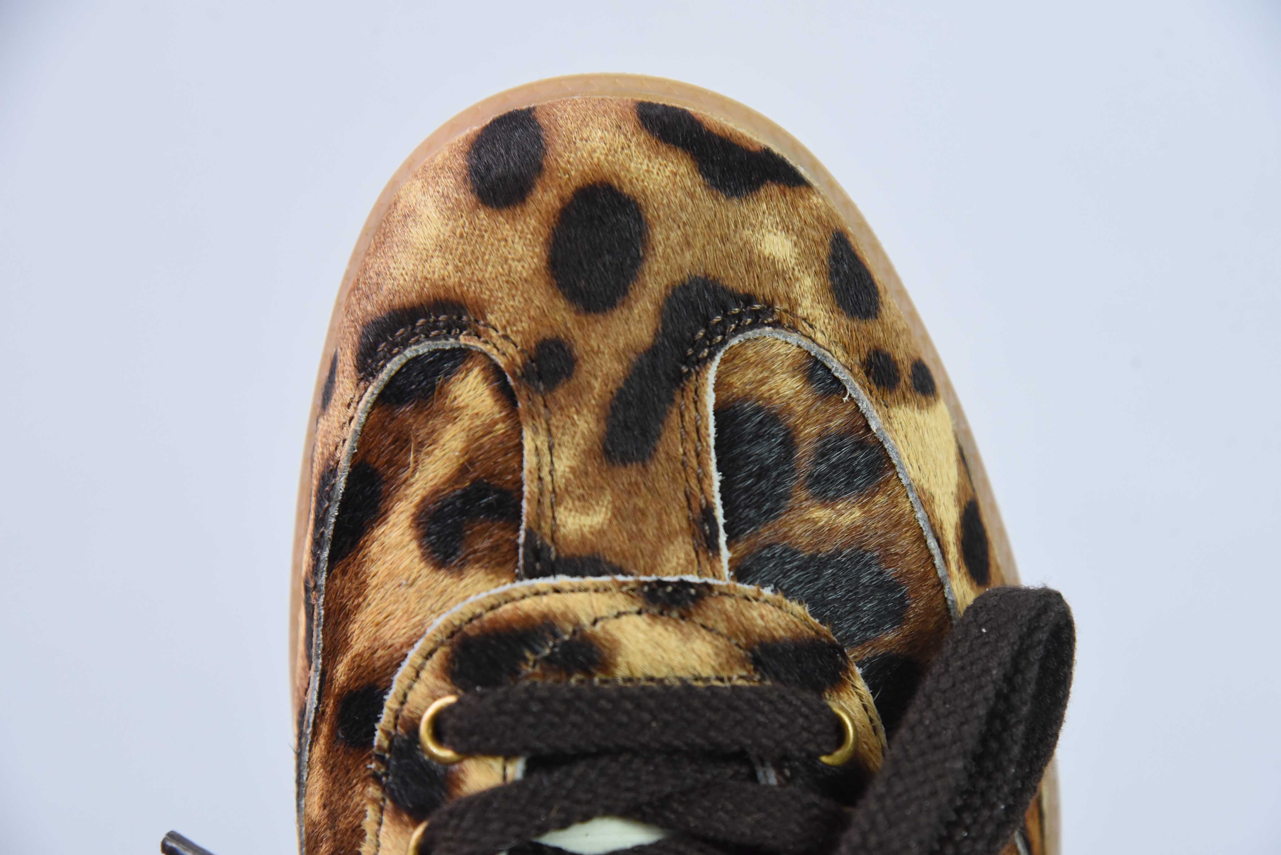 웨일즈 보너 x AD 아디 삼바 포니 토널 삼바 공동 브랜드 로우탑 캐주얼 스니커즈 아이템 번호: IE0578 사이즈: 36-45