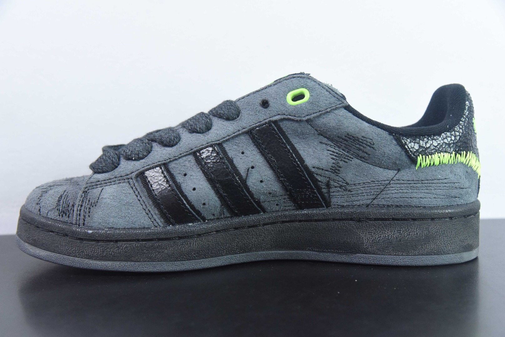 AD 오리지널스 캠퍼스 00년대 대학 시리즈 브레드 스타일 클래식 레트로 로우탑 백 캐주얼 스니커즈 공동 브랜드 다크 그레이 그린 IE8349 사이즈: 36-45