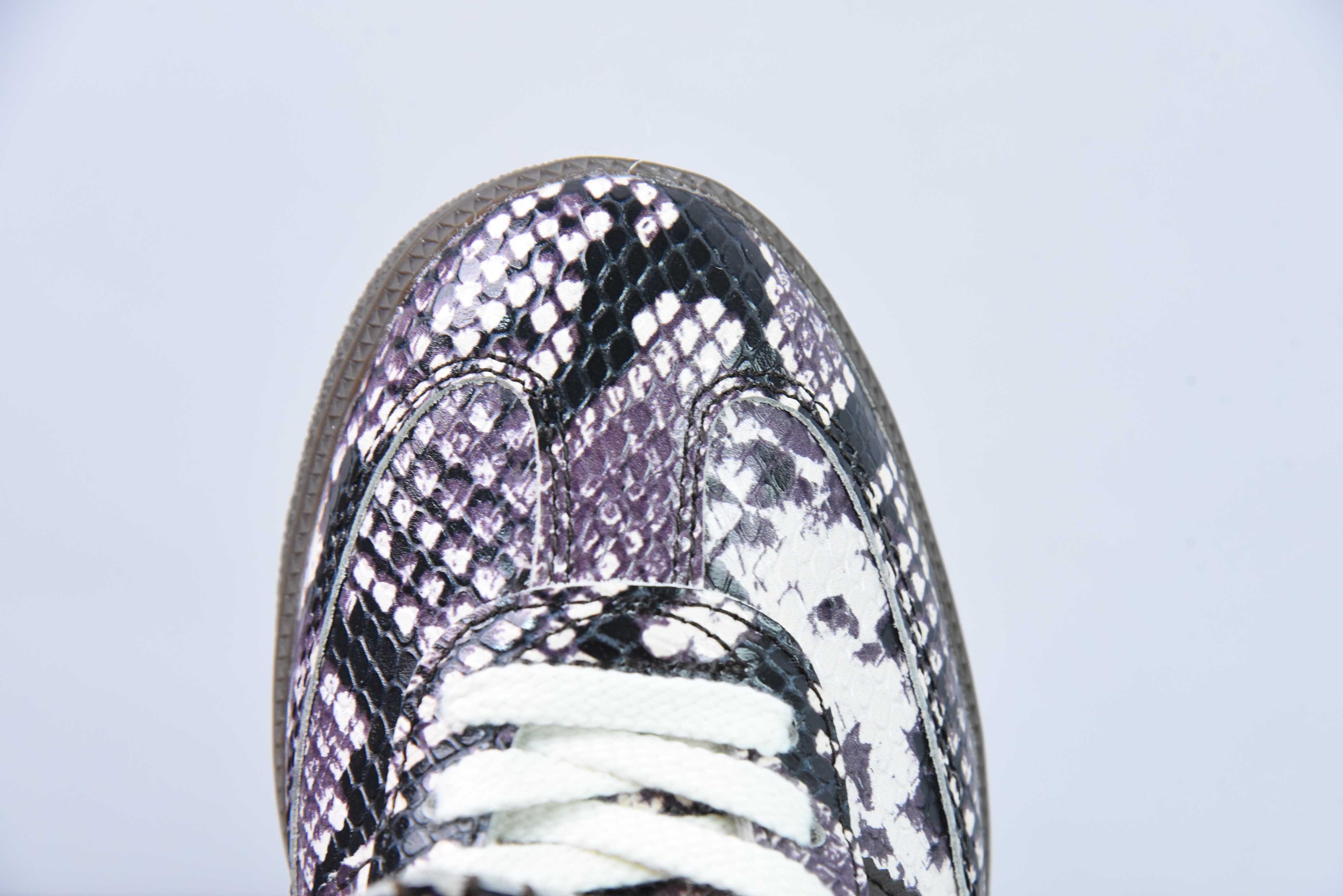 웨일즈 보너 x AD 오리지널스 삼바 블랙 그린 퍼플 스네이크 프린트 공동 브랜드 라운드 토 클로버 삼바 스니커즈 아이템 번호: IH3262 사이즈: 35-45